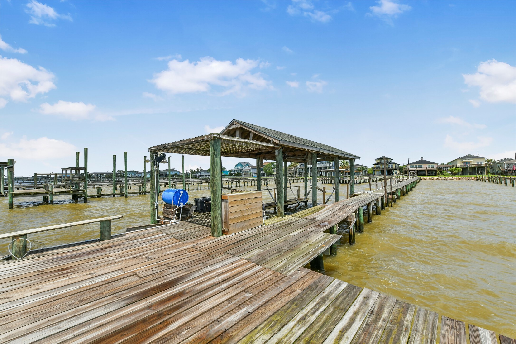 Everything is set up and ready for us to fish. Everything is set up and ready for us to fish.