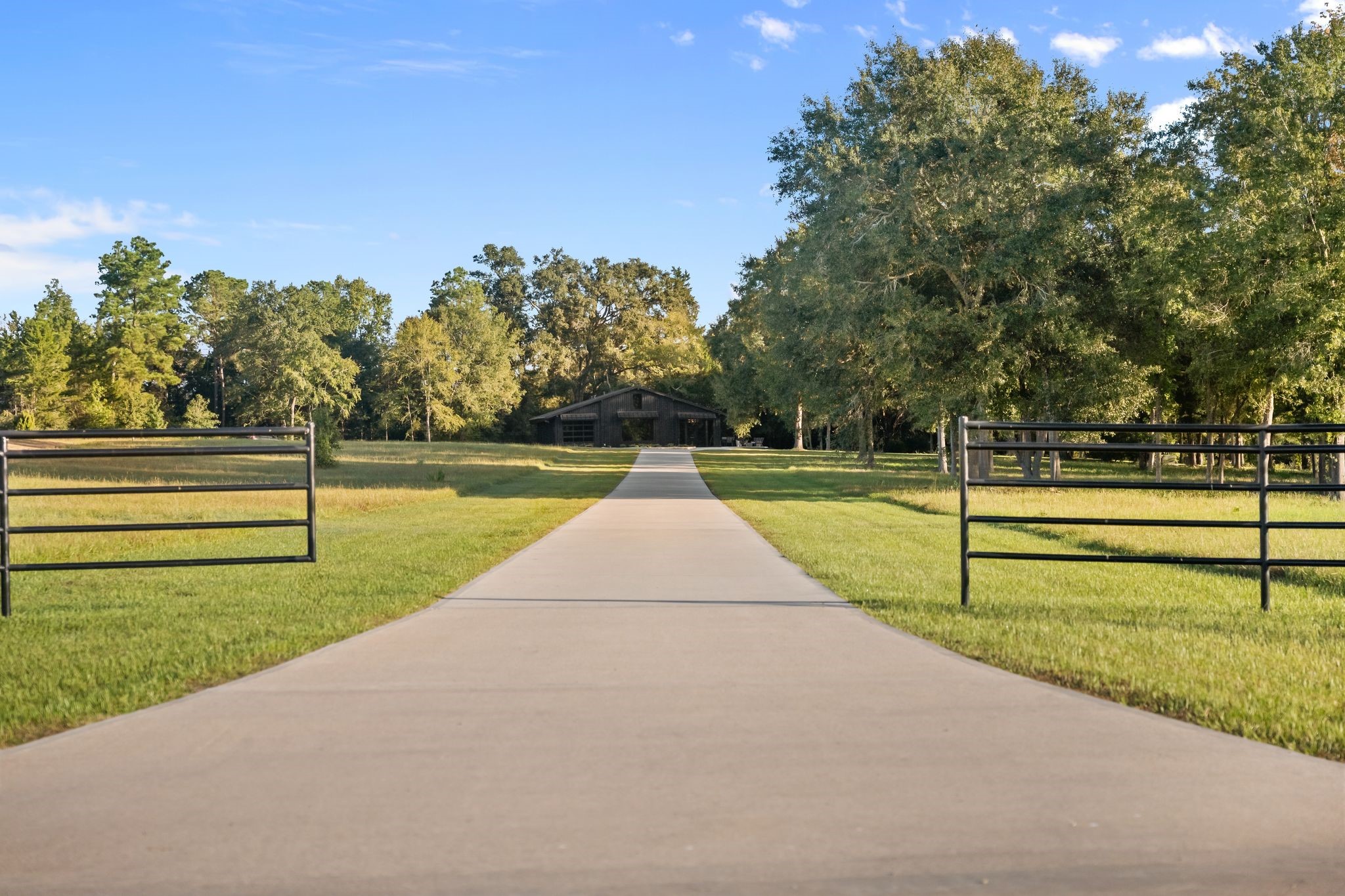 24748 Ranching Way, Montgomery, TX 77356