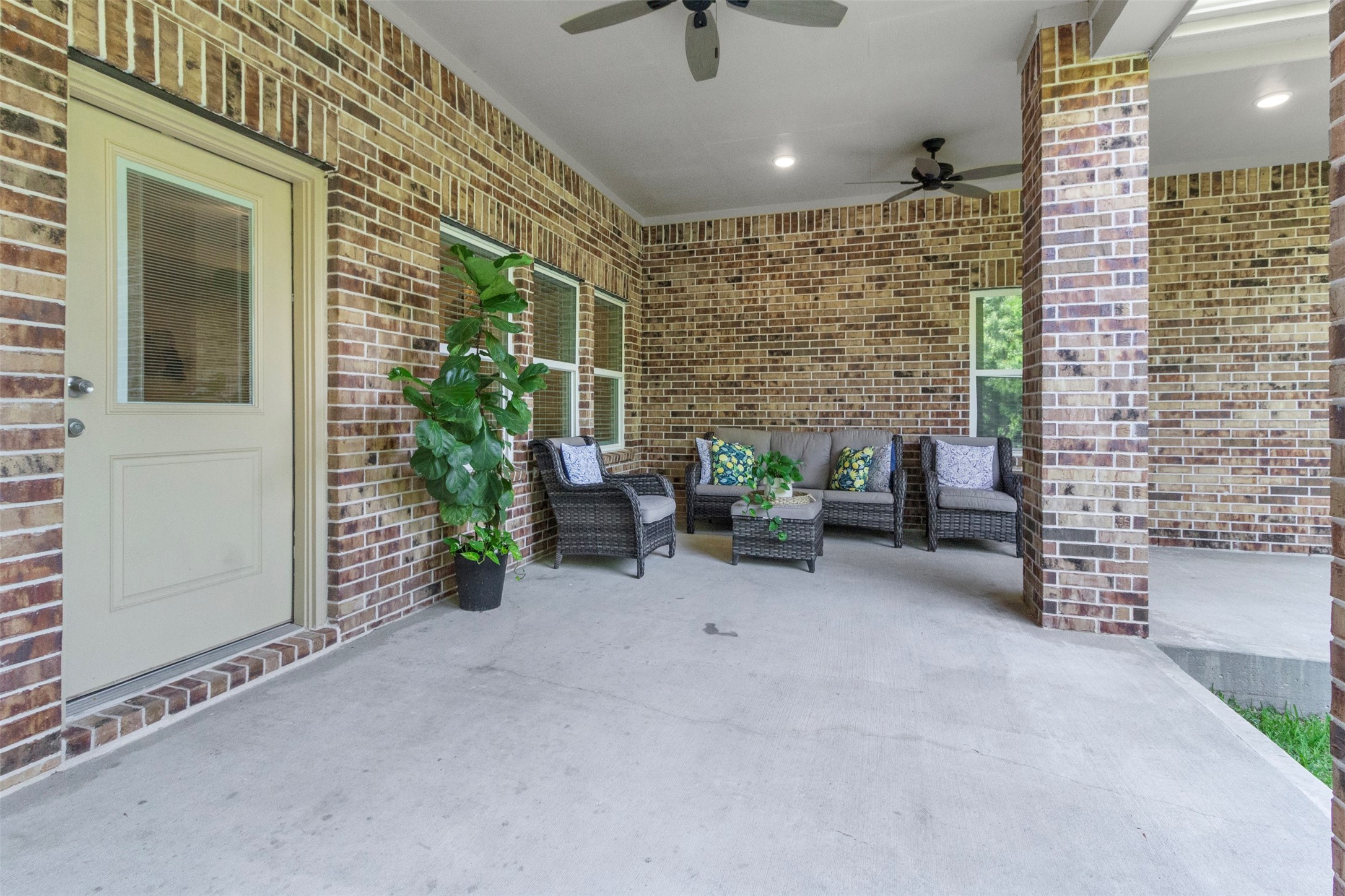 13336 Lake Breeze Lane, Willis, TX 77318