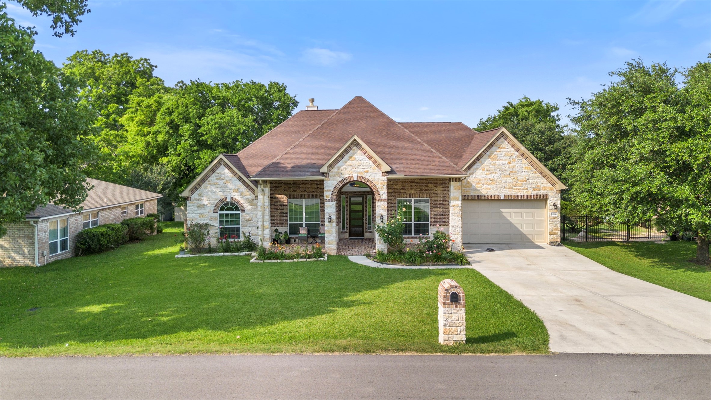 13336 Lake Breeze Lane, Willis, TX 77318