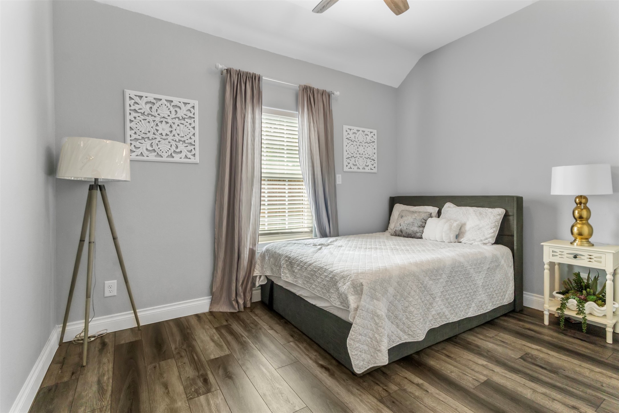 13336 Lake Breeze Lane, Willis, TX 77318
