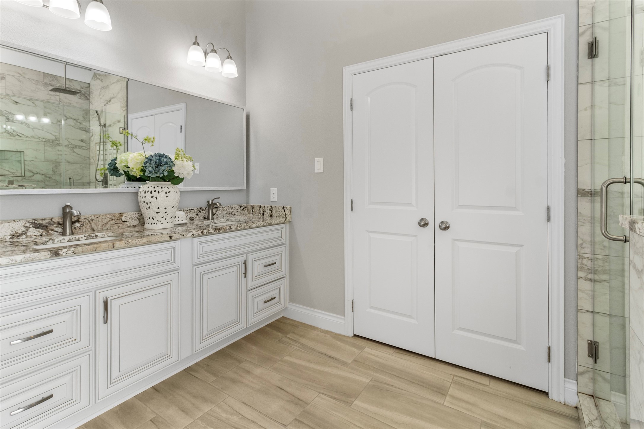 13336 Lake Breeze Lane, Willis, TX 77318