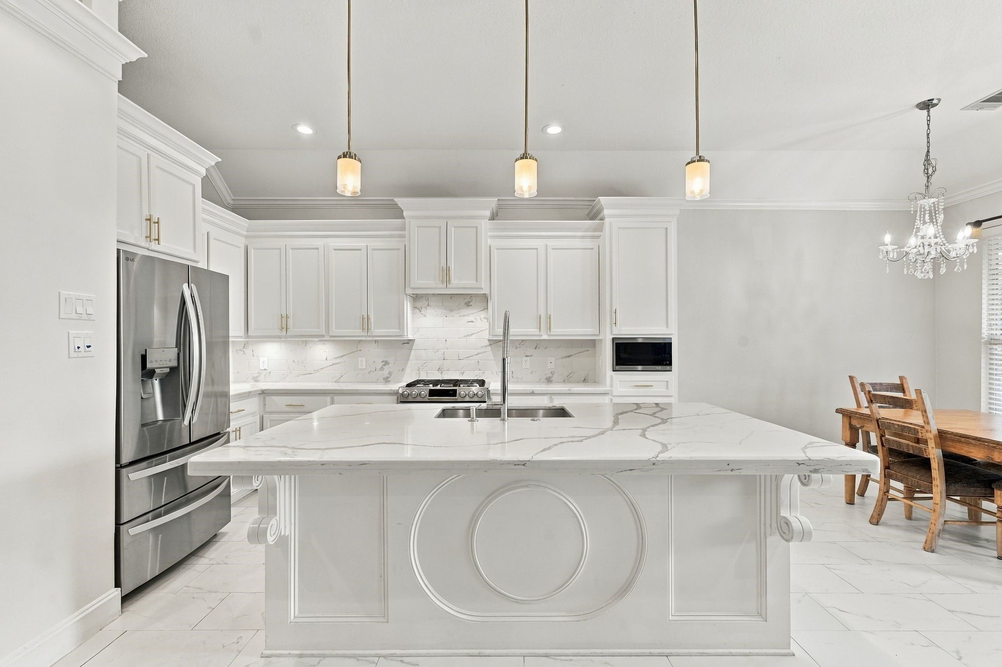 AMPLE CABINET SPACING