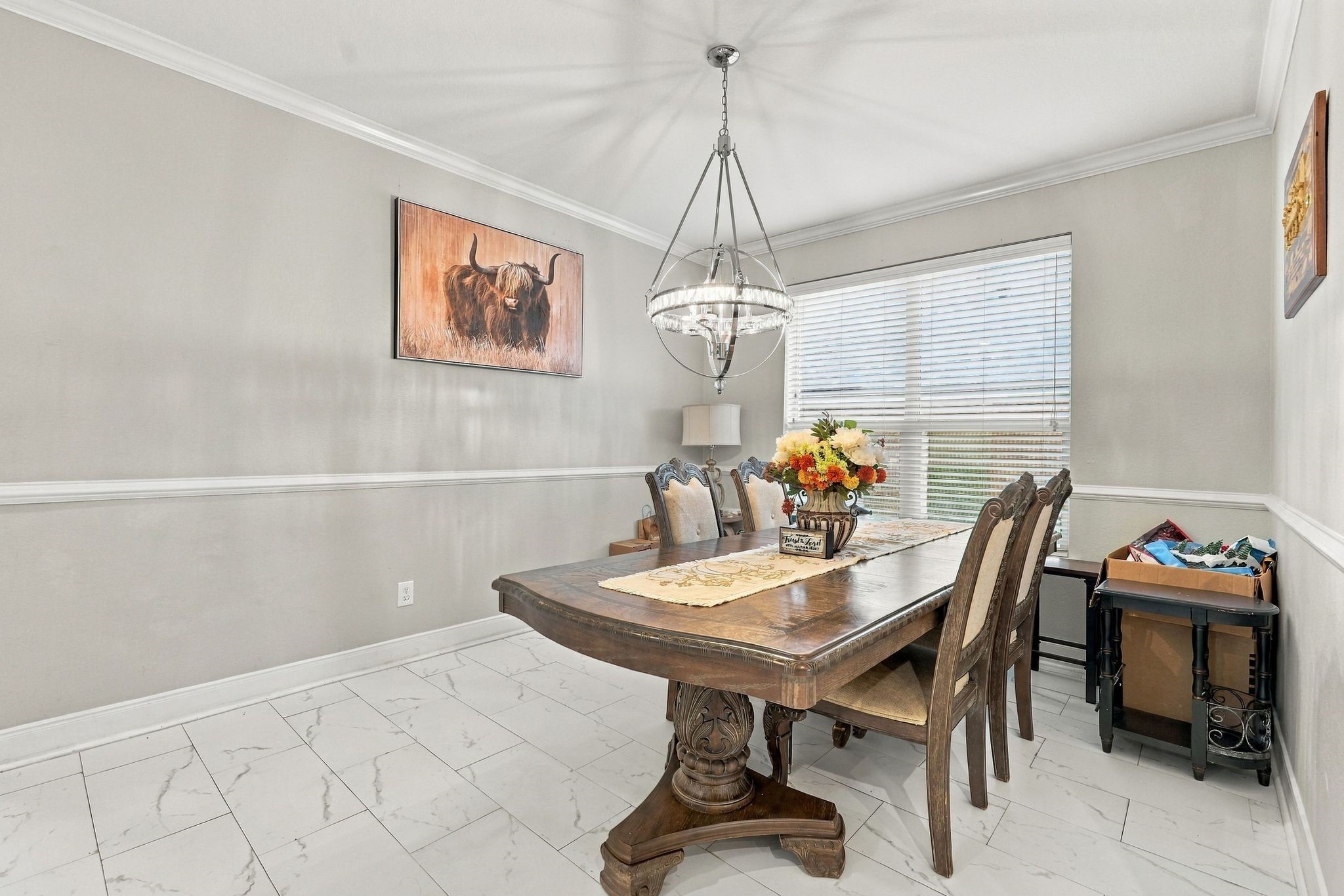 FORMAL DINING ROOM