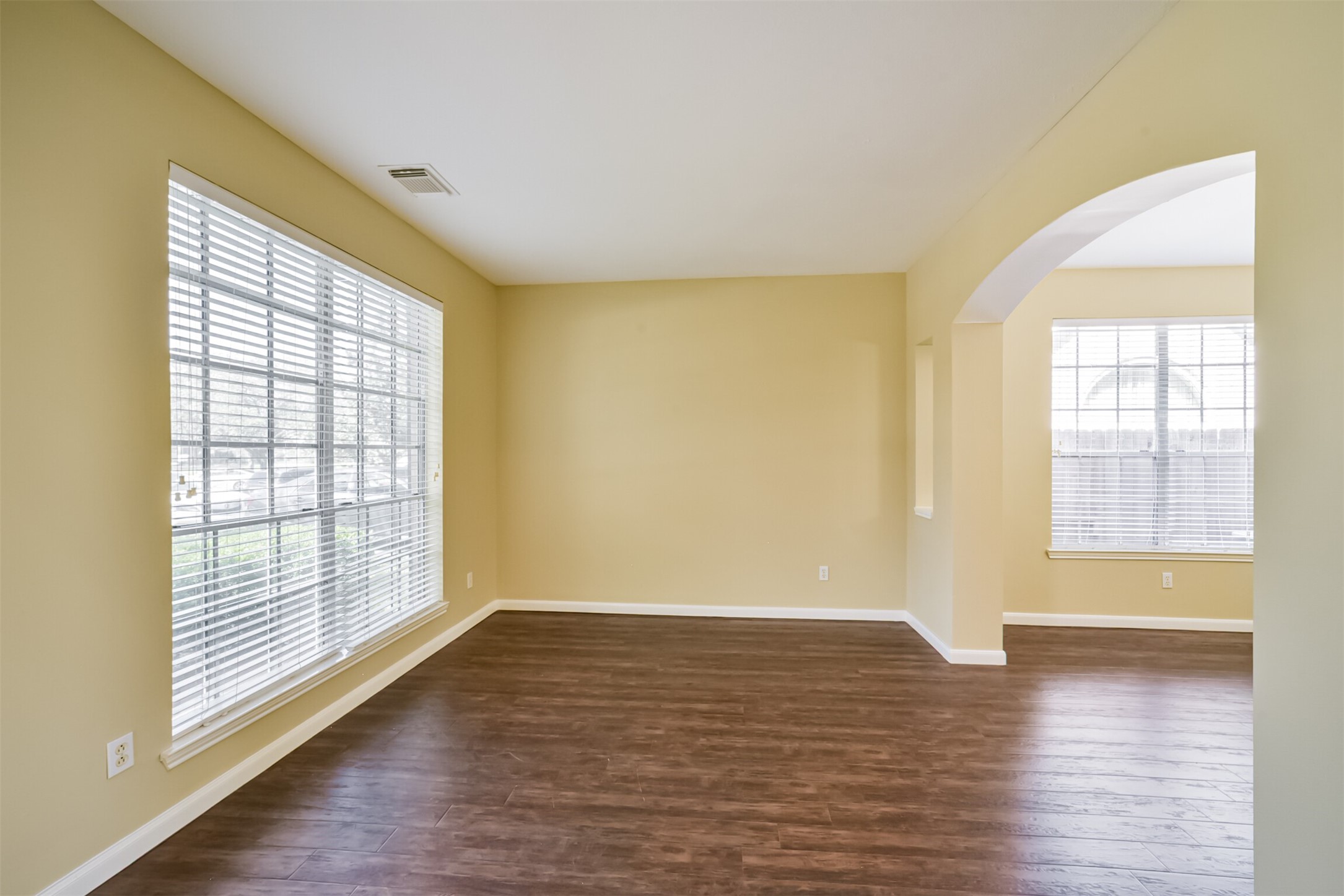 Additional front room with lots of natural light.