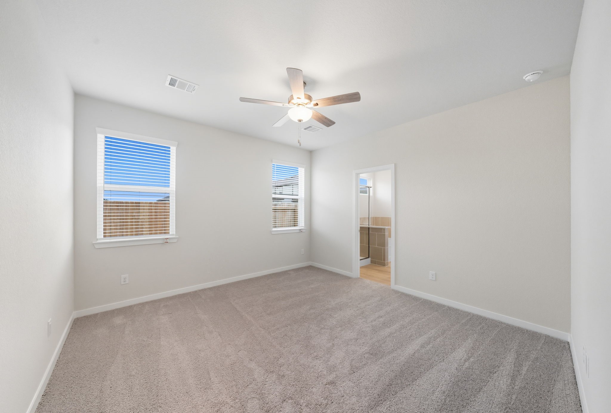 103 Bentwater Lane, Clute, TX 77531
