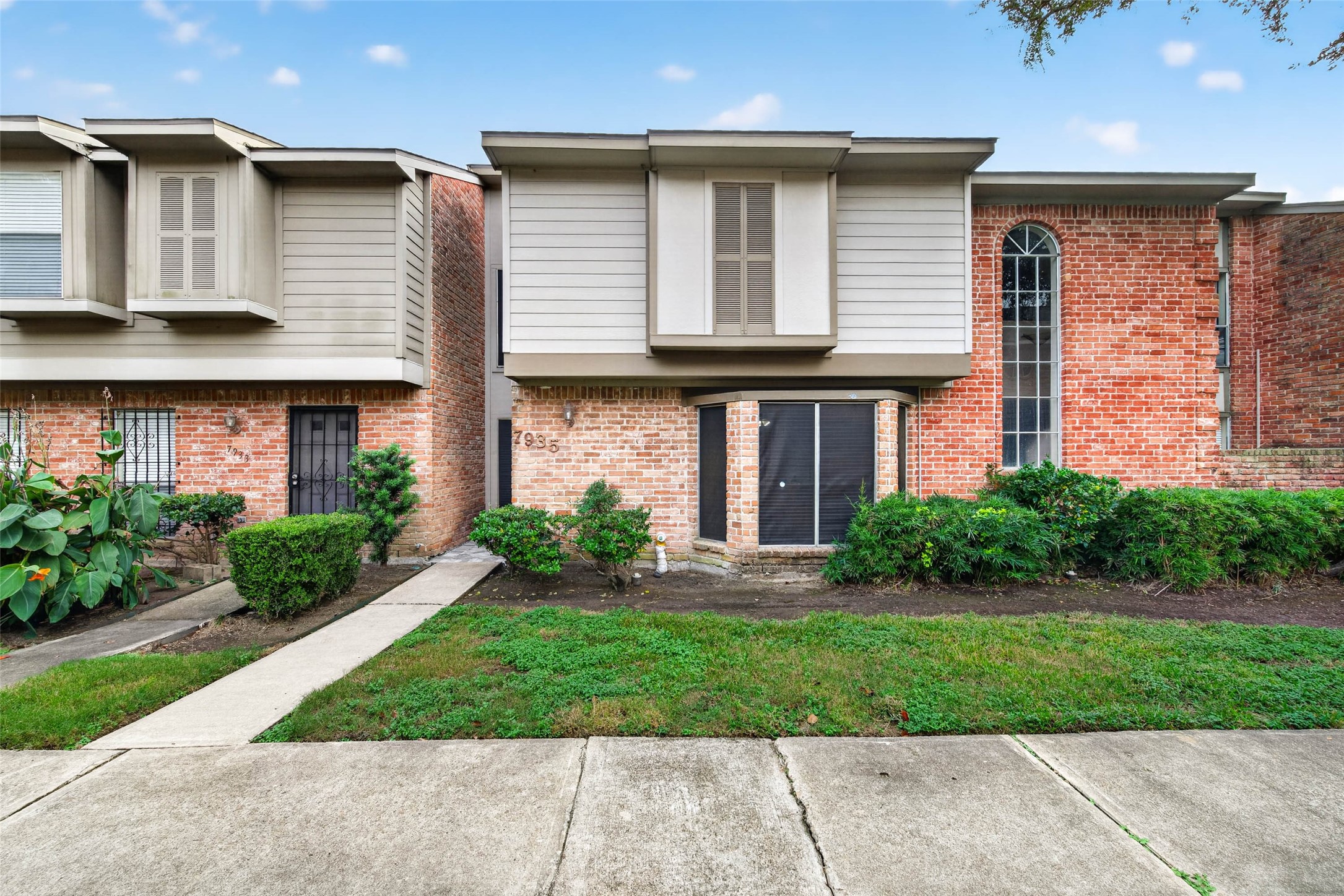 7935 Kendalia Drive, Houston, TX 77036 7935 Kendalia Drive, Houston, TX 77036