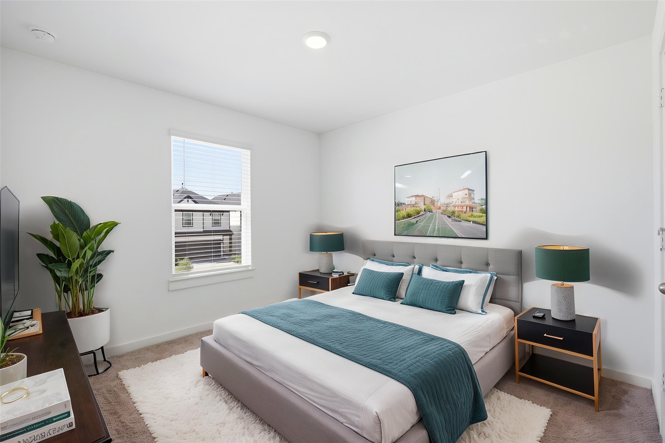 Large 3rd bedroom. Virtually staged.