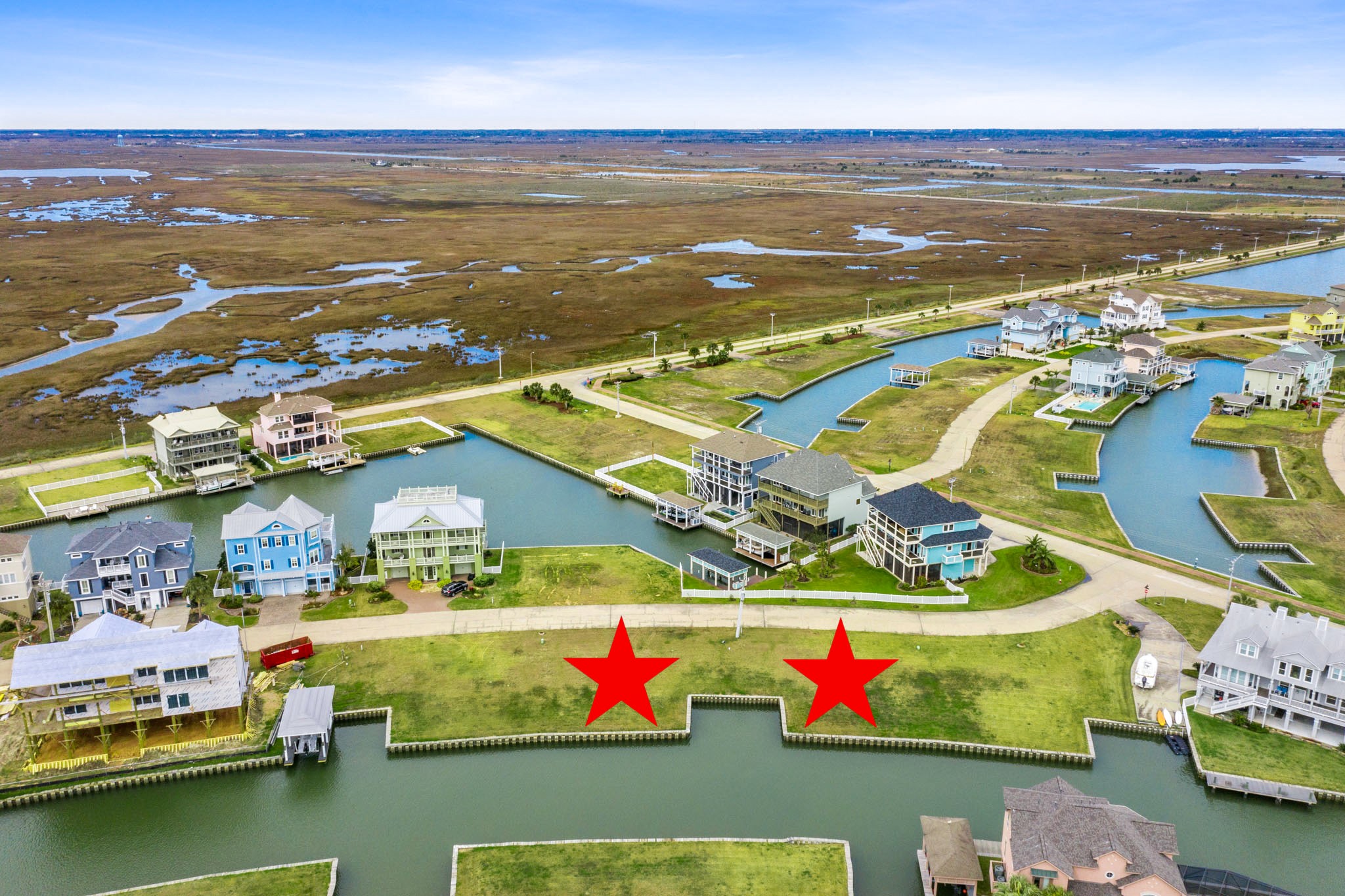 27 Isla Morada, Hitchcock, TX 77563