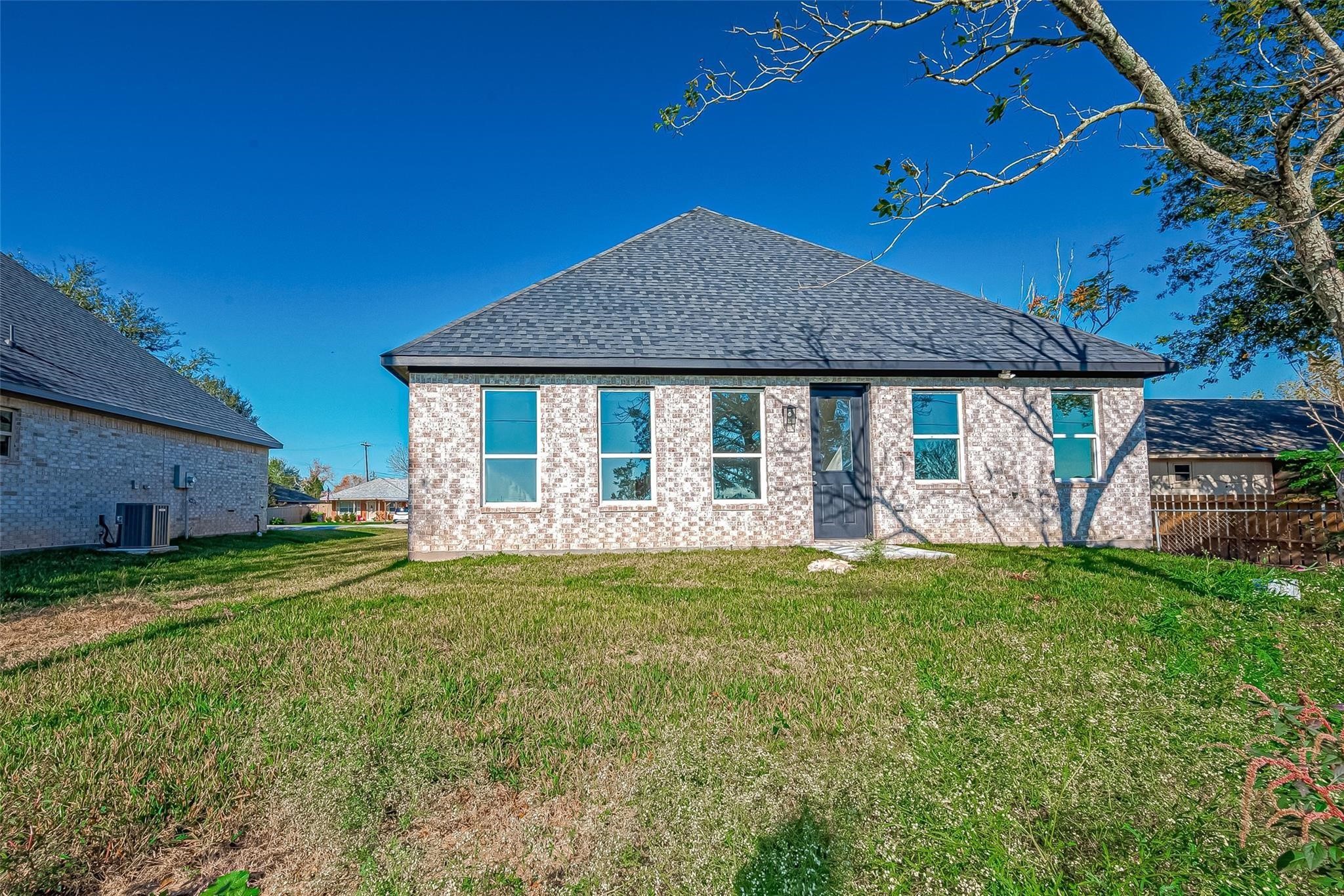 3635 Needville Avenue, Needville, TX 77461