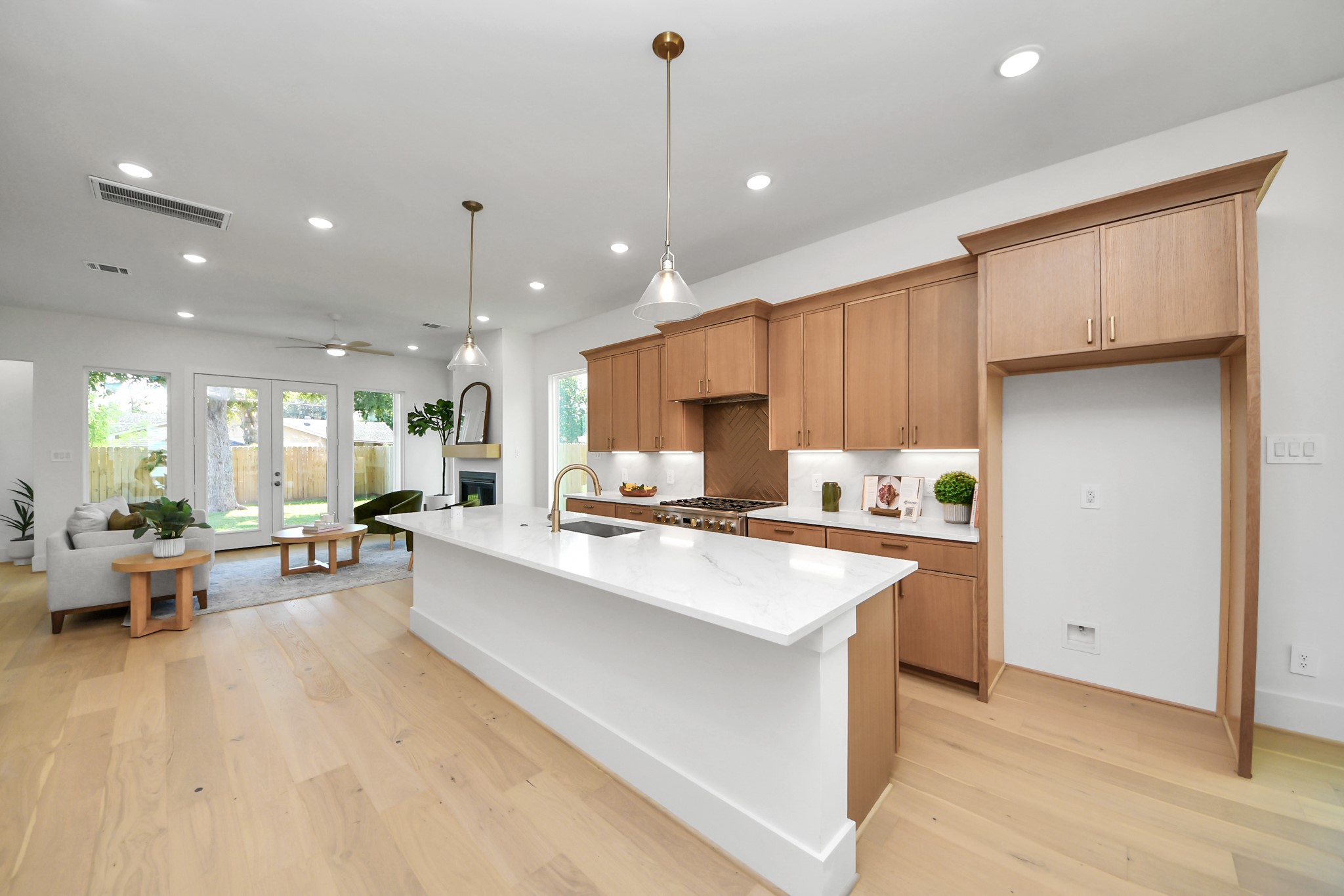 8521 Friendship Road, Houston, TX 77080 8521 Friendship Road, Houston, TX 77080