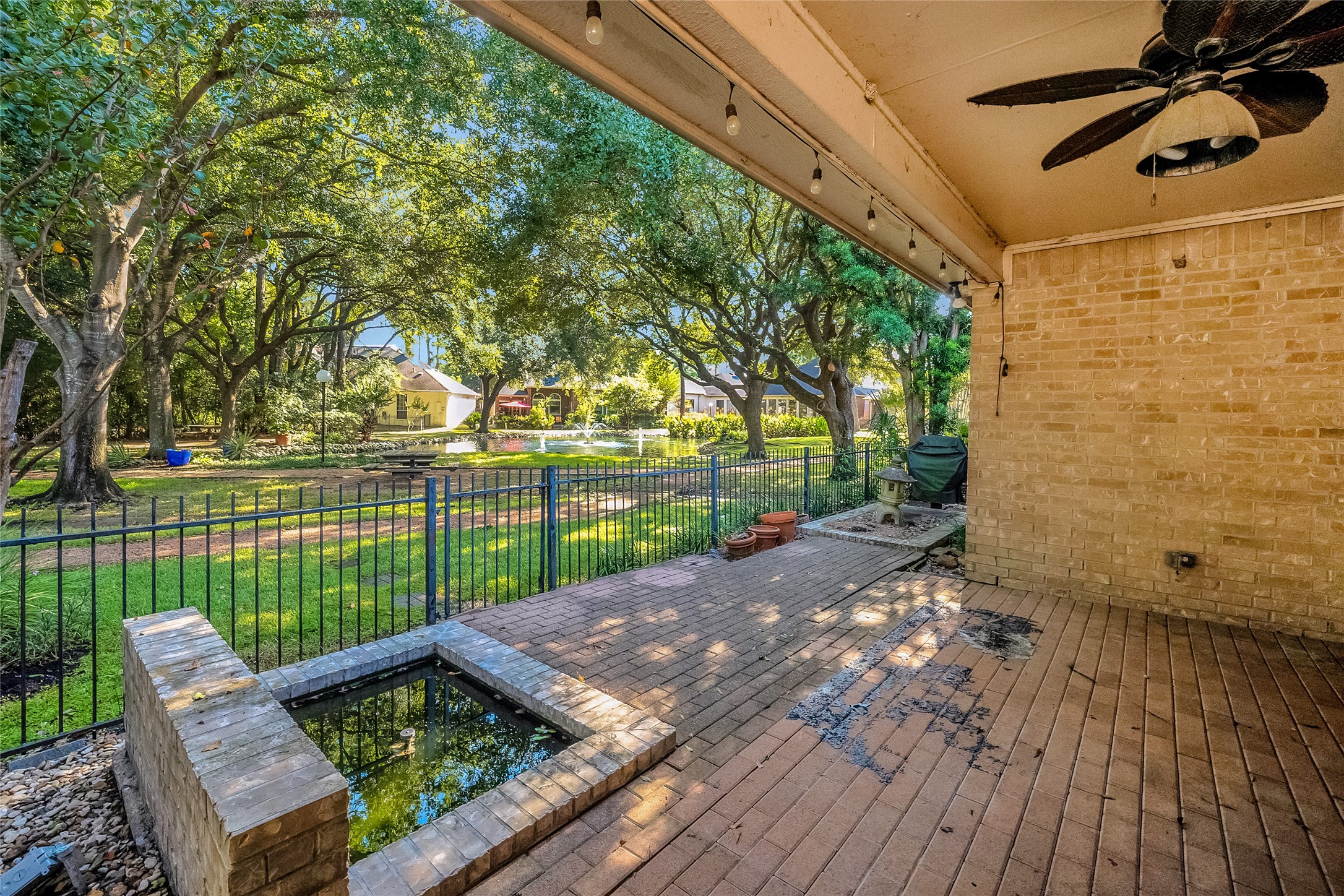14422 Reissen Lane, Houston, TX 77069