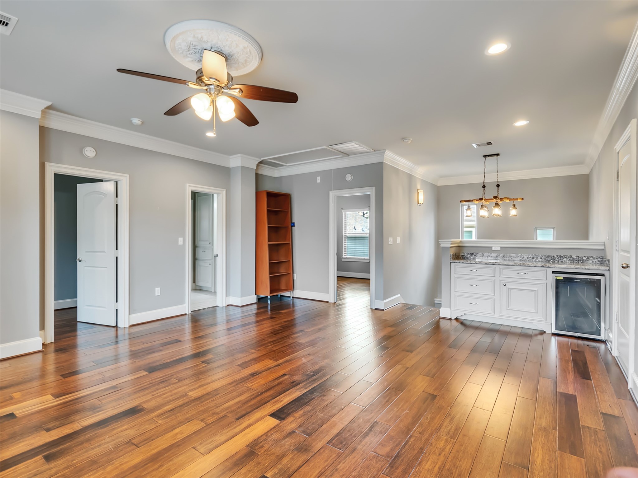 4708 McKinney Street, Houston, TX 77023