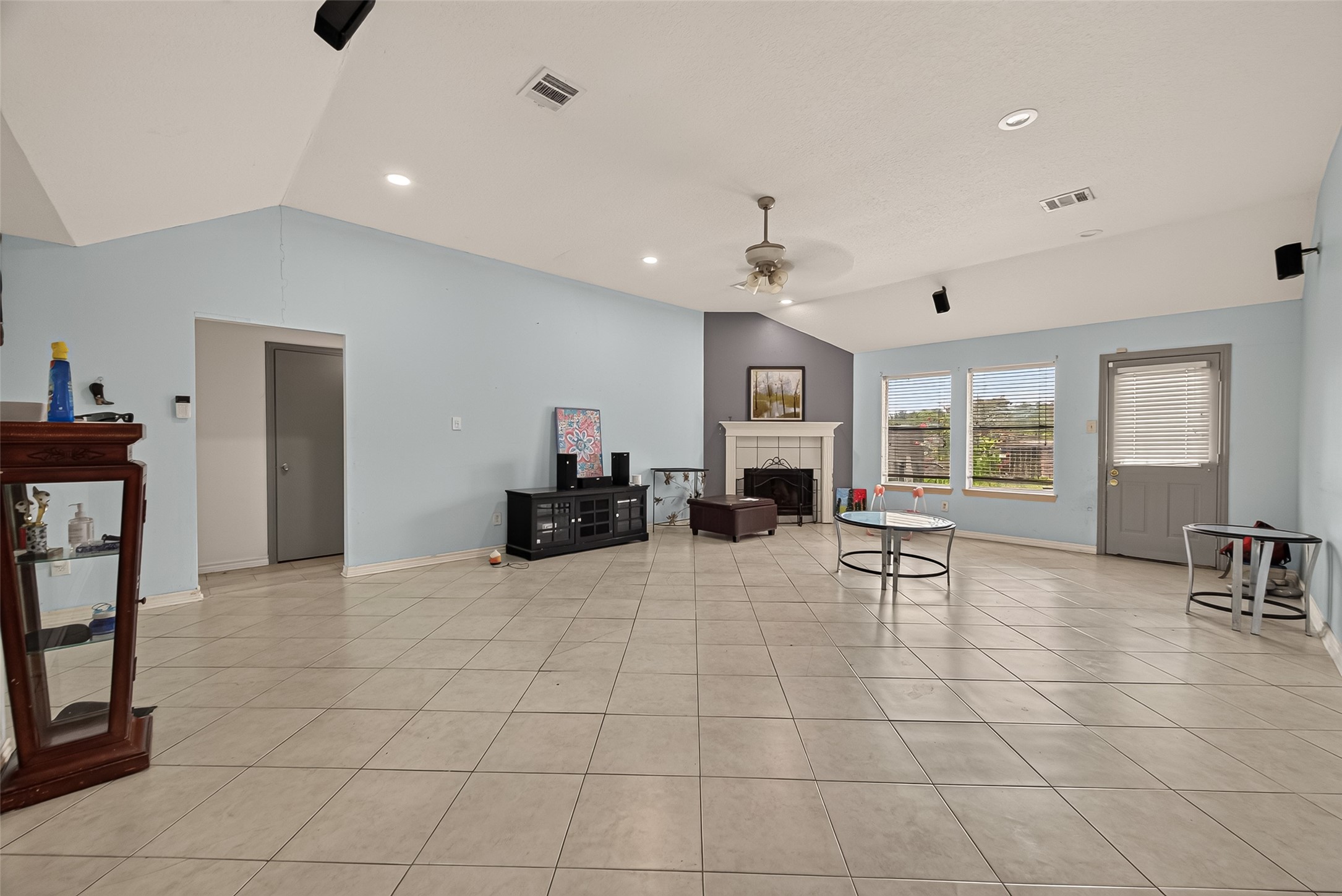 3002 Overland Trail, Dickinson, TX 77539