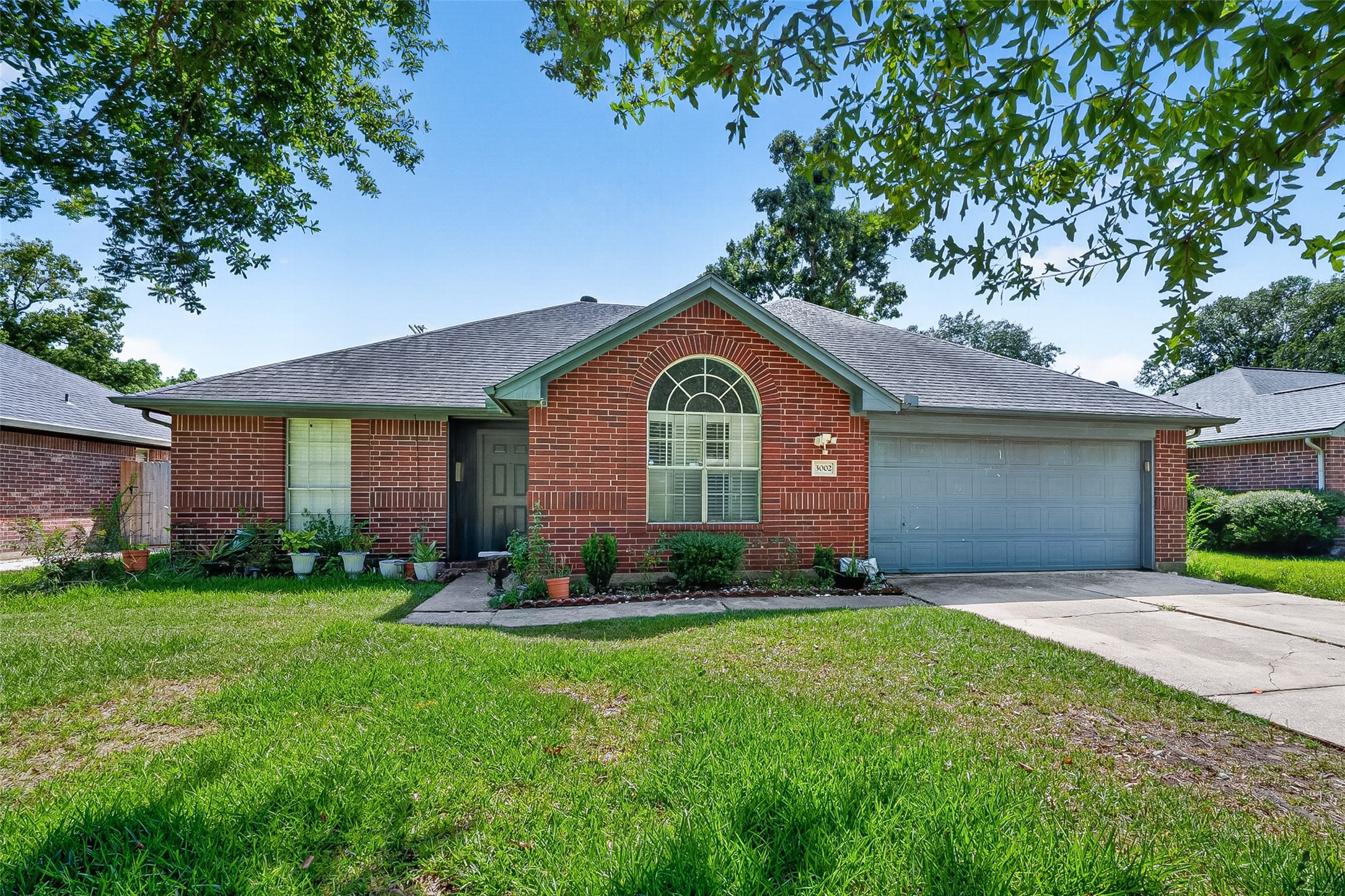 3002 Overland Trail, Dickinson, TX 77539