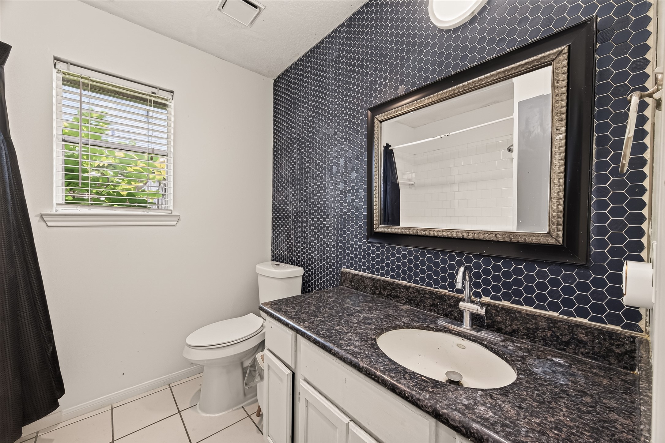 3002 Overland Trail, Dickinson, TX 77539