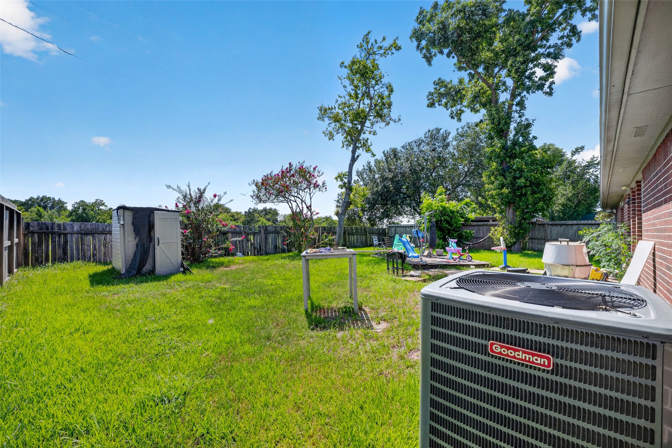 3002 Overland Trail, Dickinson, TX 77539