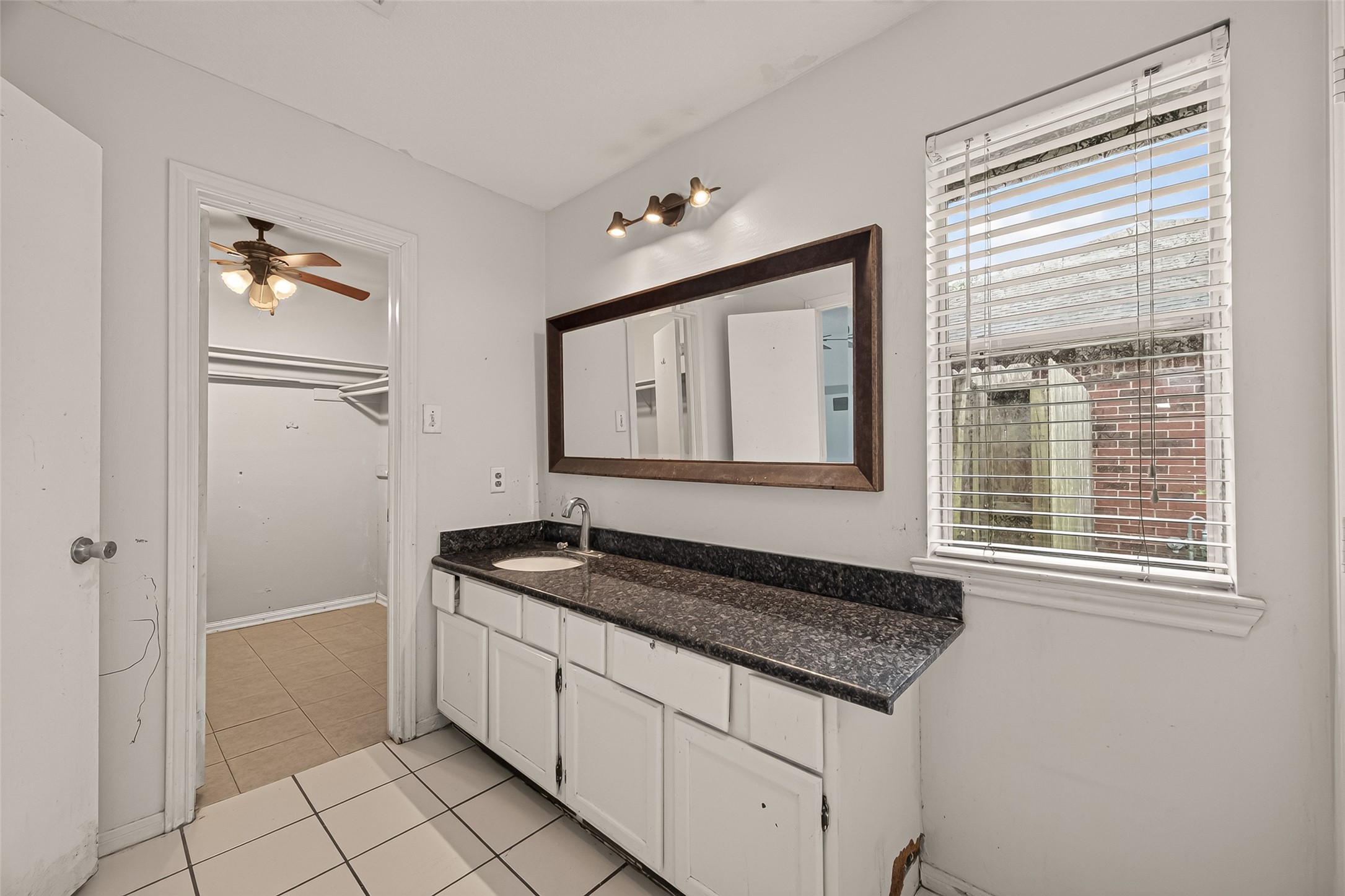 3002 Overland Trail, Dickinson, TX 77539