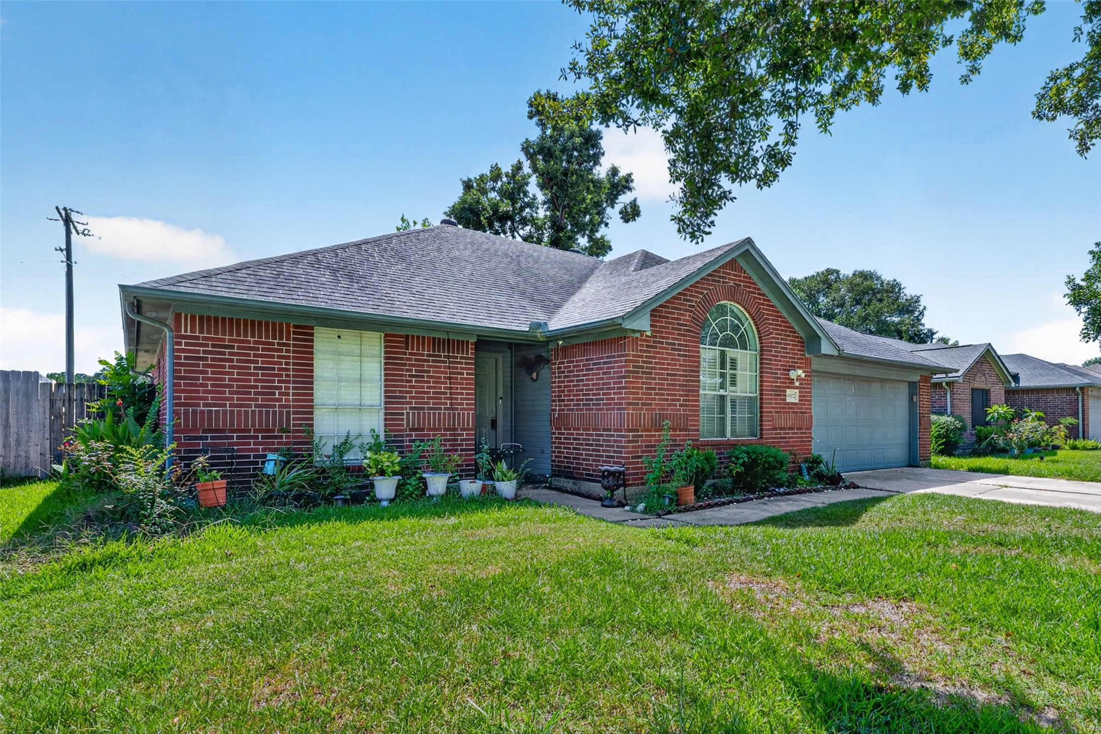 3002 Overland Trail, Dickinson, TX 77539
