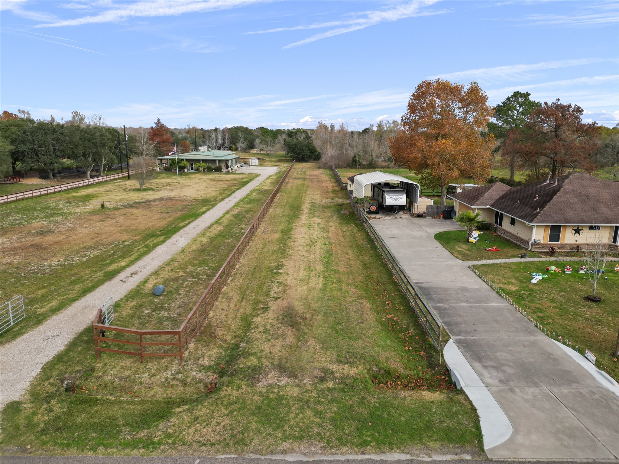 5 undeveloped acres. A blank canvas, allowing you to design your perfect retreat. This is the easement that leads back to the 5 acres 5 undeveloped acres. A blank canvas, allowing you to design your perfect retreat. This is the easement that leads back to the 5 acres