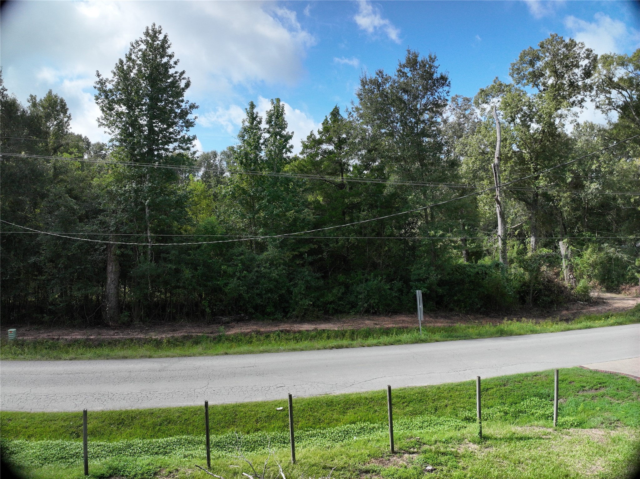 27060 Hill And Dale Avenue, Splendora, TX 77372