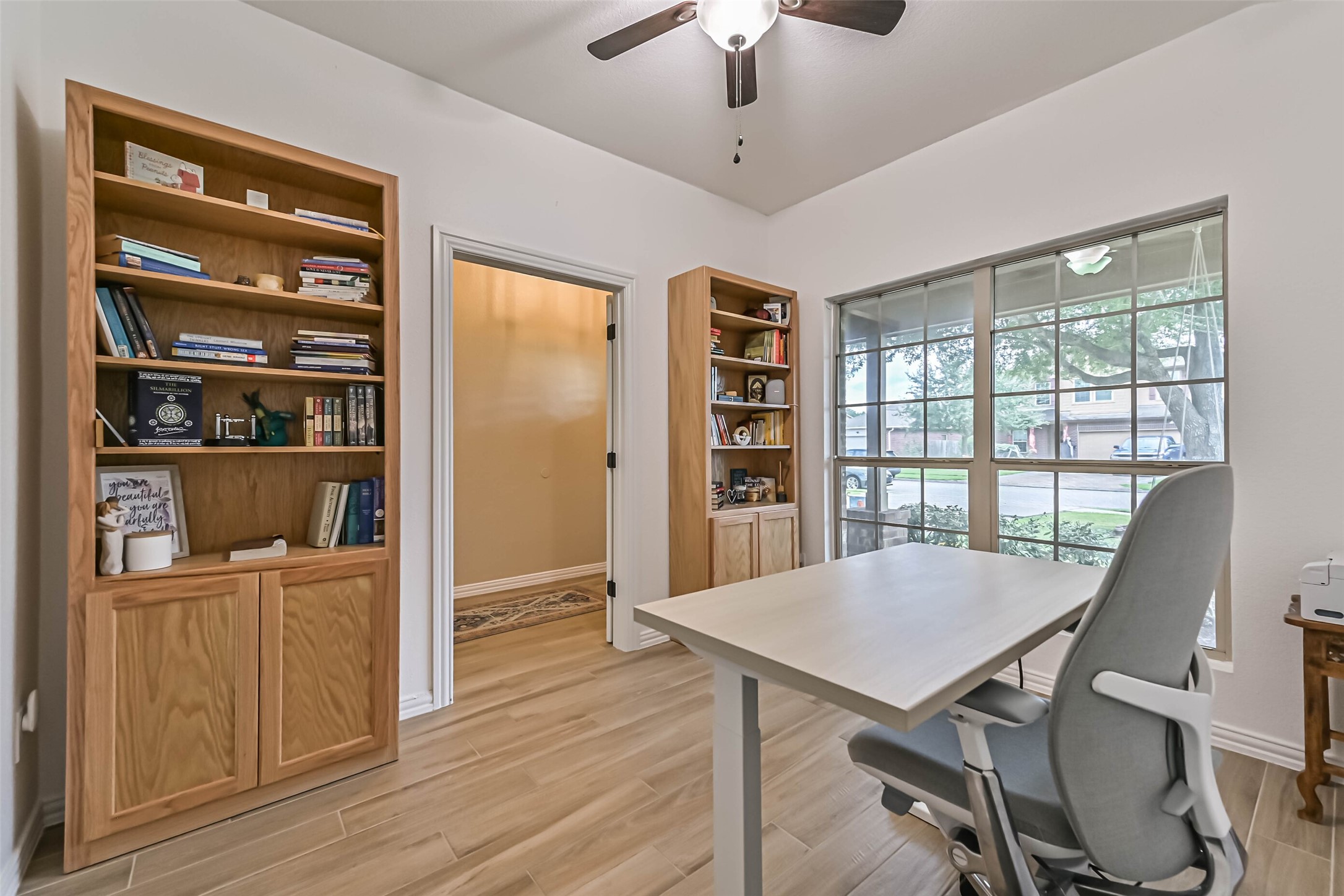Another view of the office.