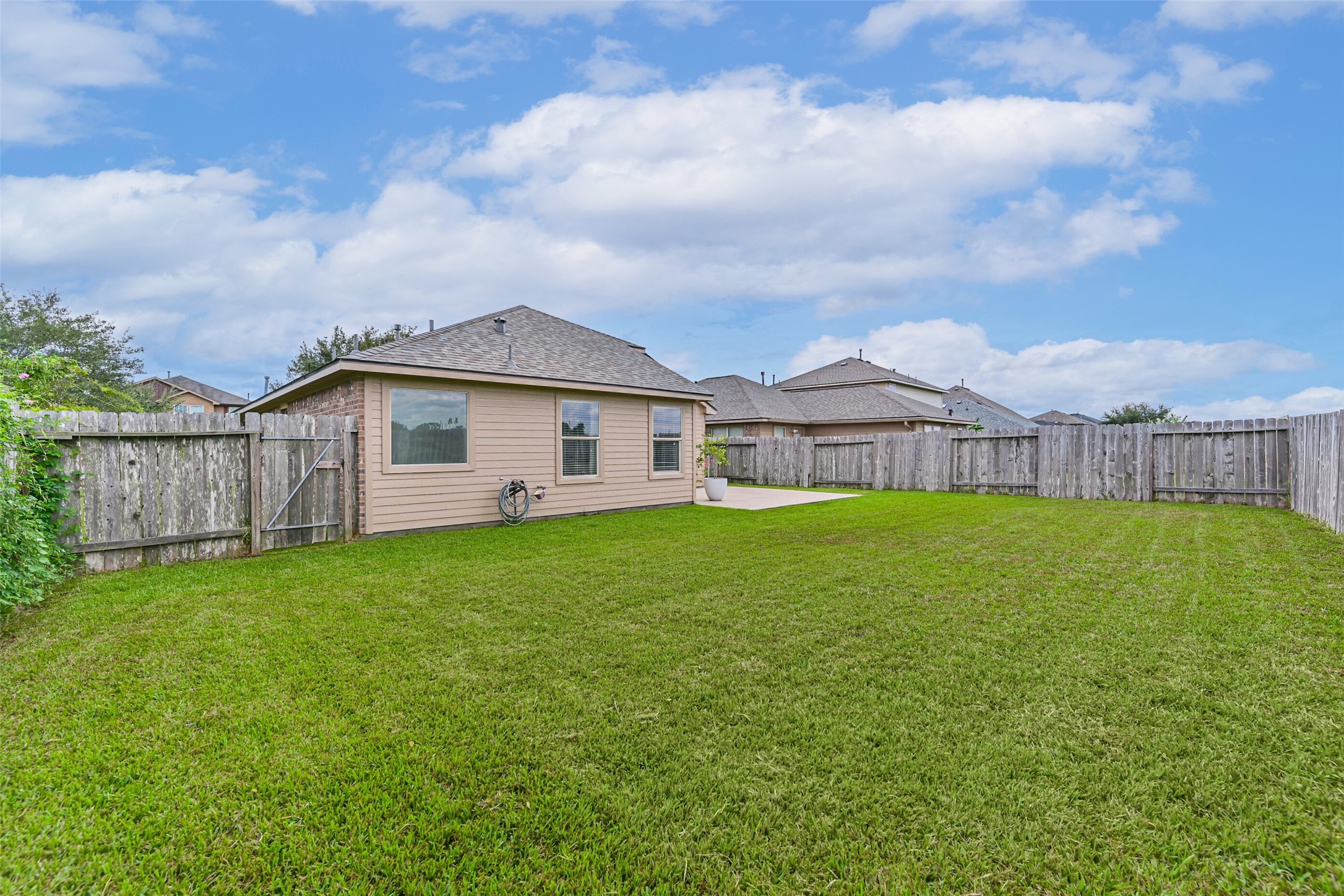 3118 Cambridge Meadows Lane, League City, TX 77539