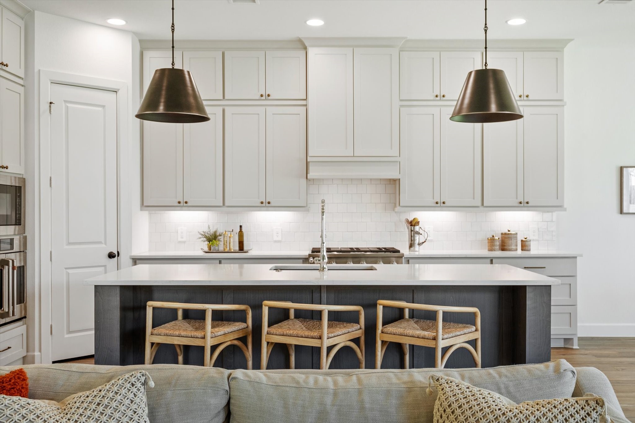 Beautifully appointed chefs kitchen