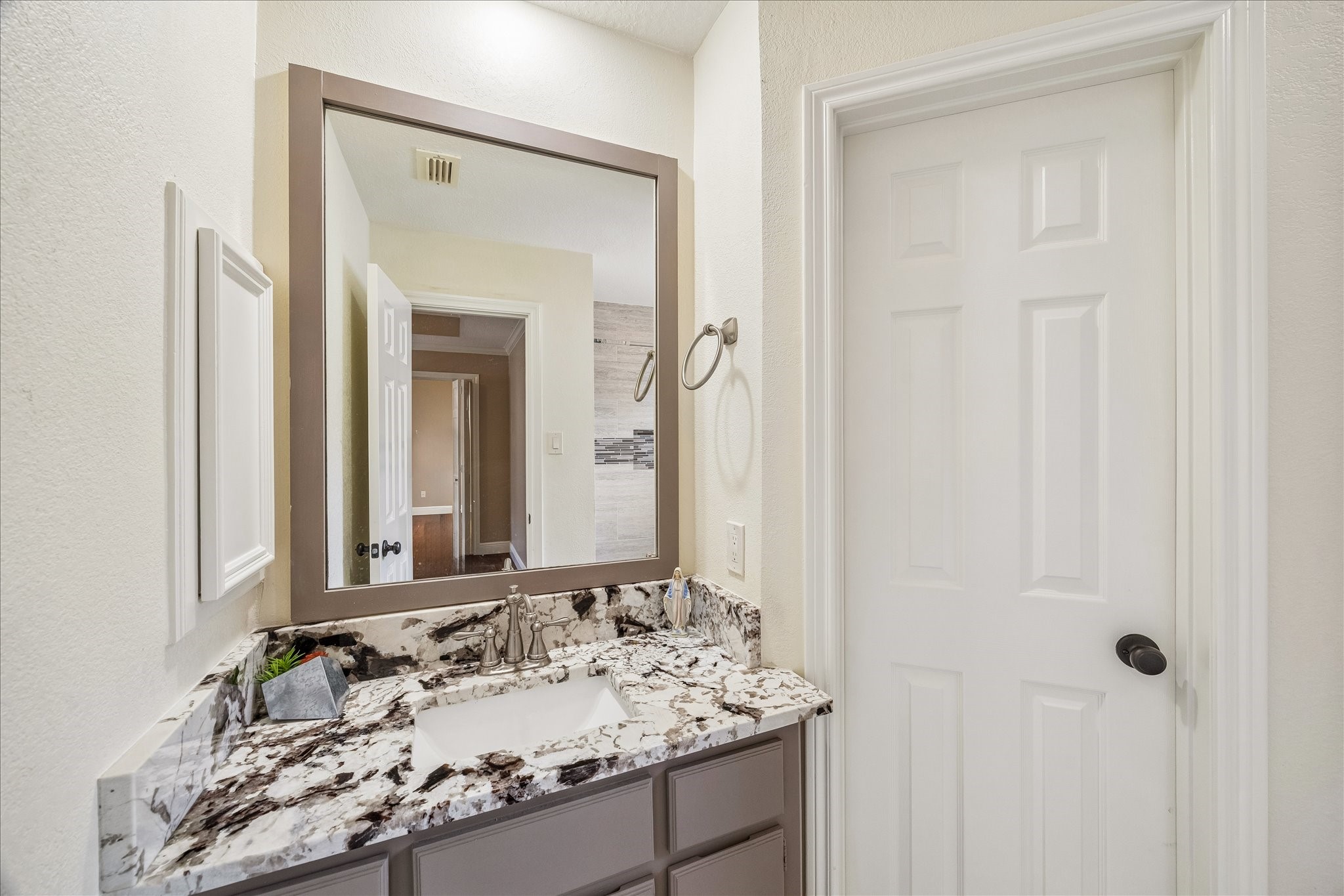 5303 Beaver Lodge Drive, Kingwood, TX 77345