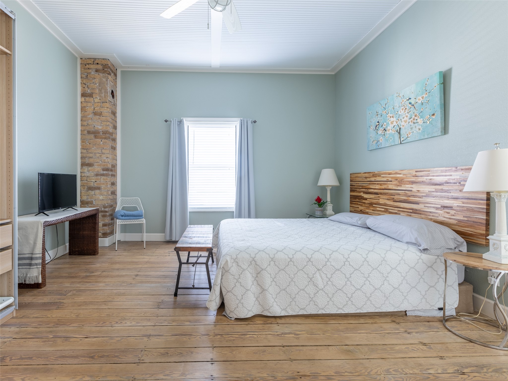 Principal bedroom