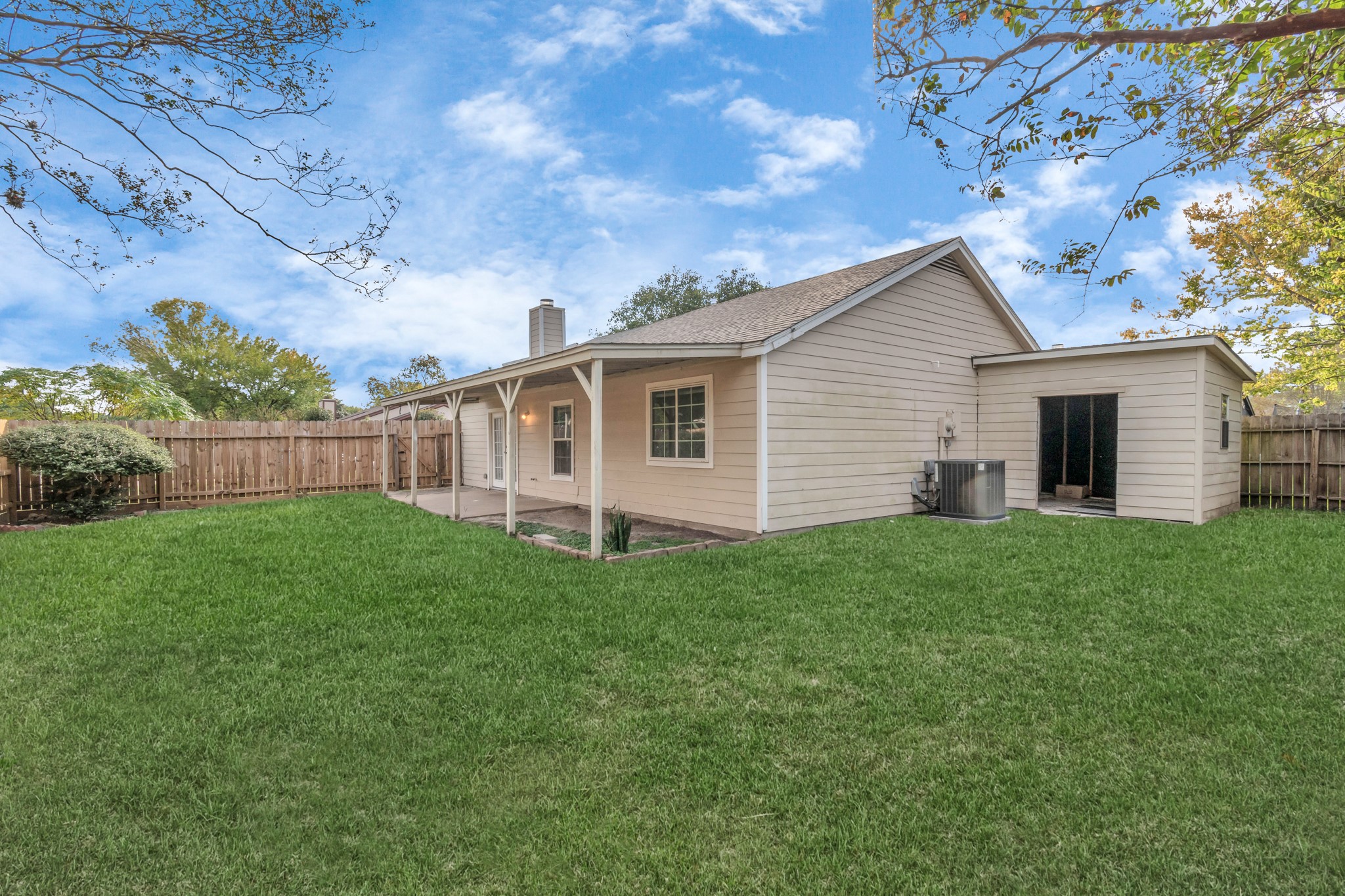 12002 Wood Hollow Lane, Houston, TX 77043