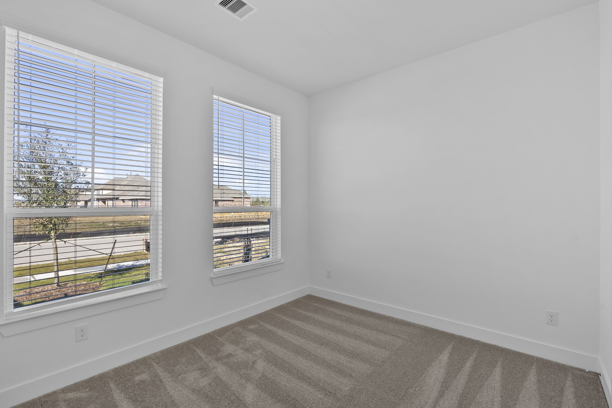 Photos are REPRESENTATIVE of the home /floor plan and are NOT of the actual home.  Selections, features, and room options vary.