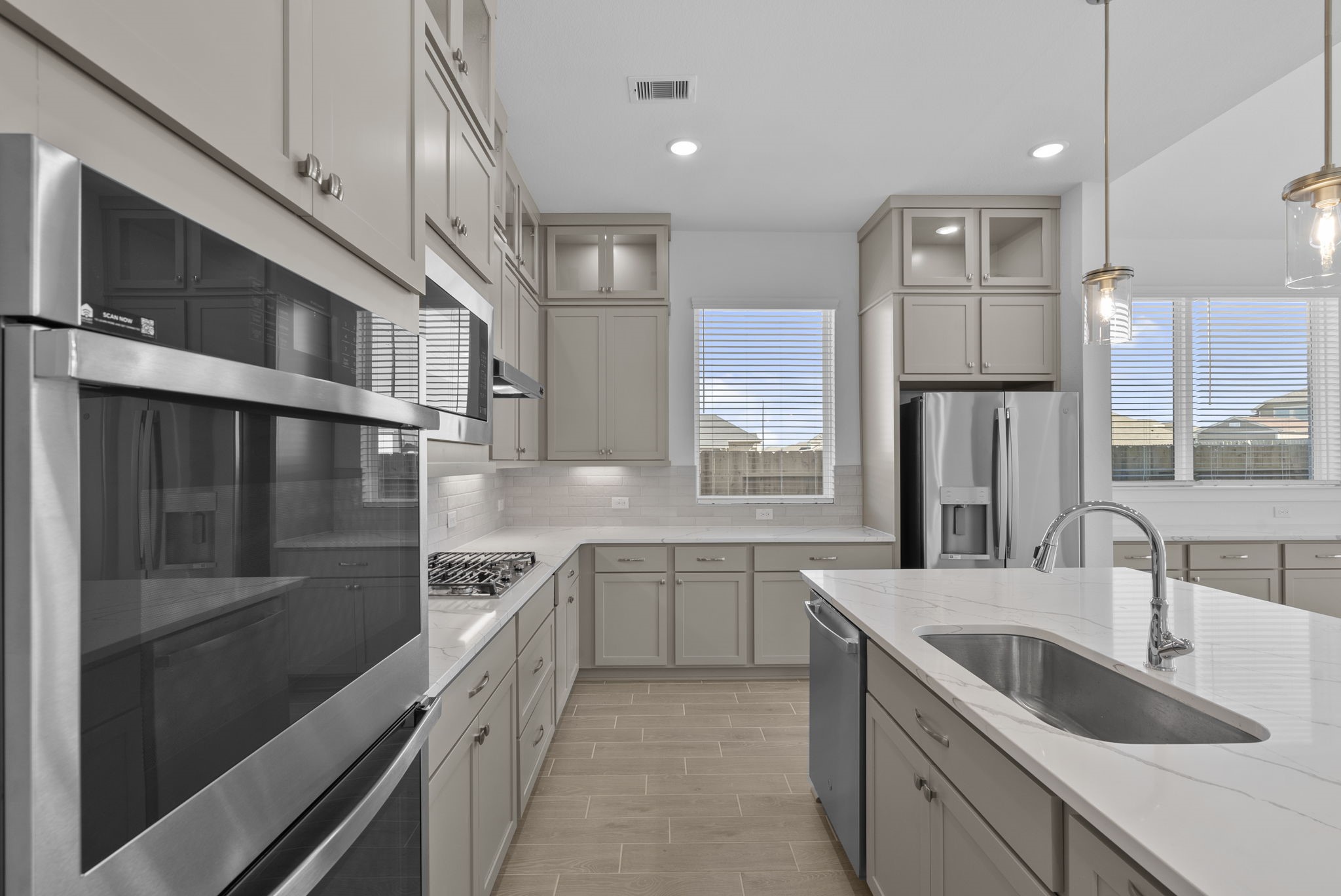 Photos are REPRESENTATIVE of the home /floor plan and are NOT of the actual home.  Selections, features, and room options vary.