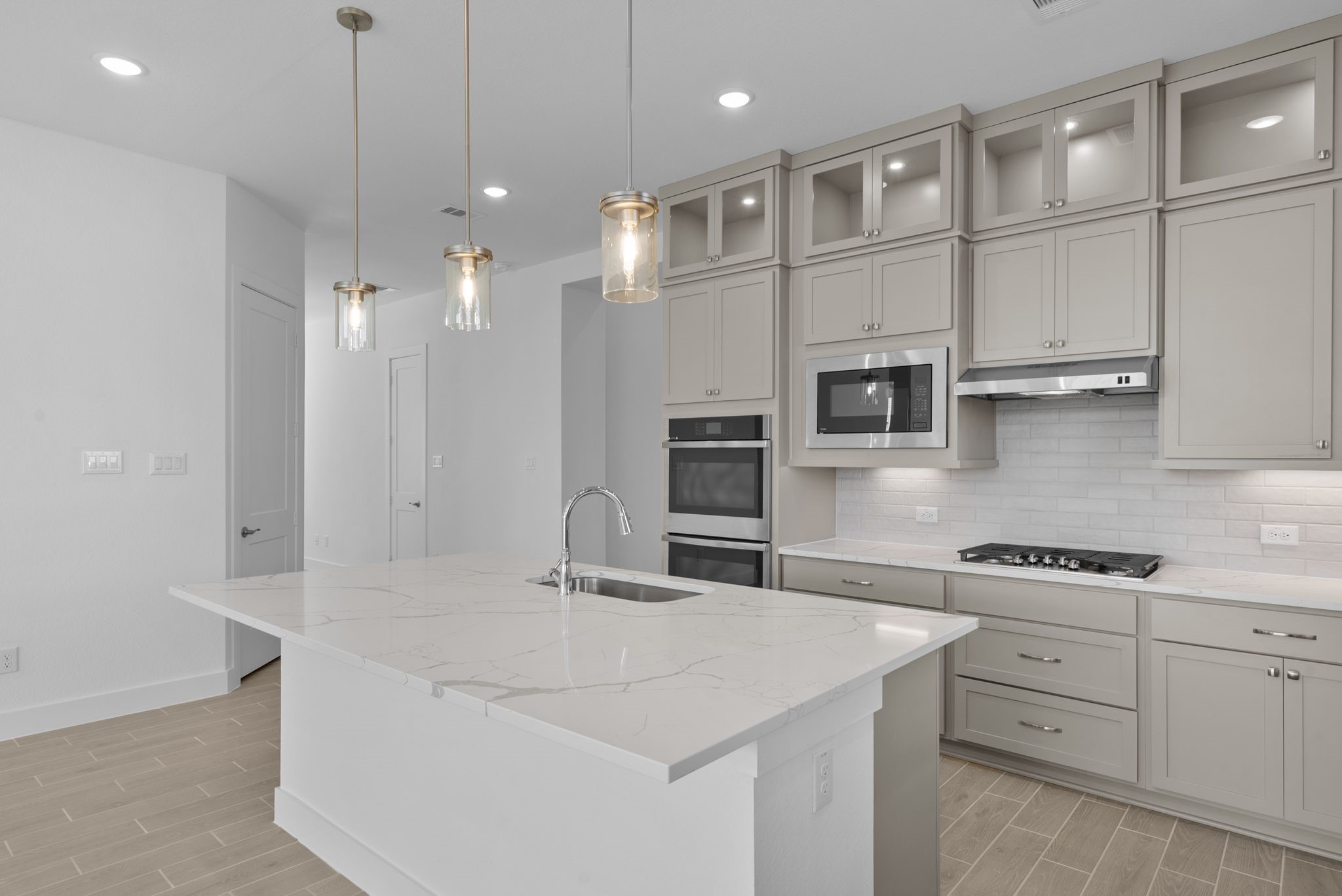 Photos are REPRESENTATIVE of the home /floor plan and are NOT of the actual home.  Selections, features, and room options vary.