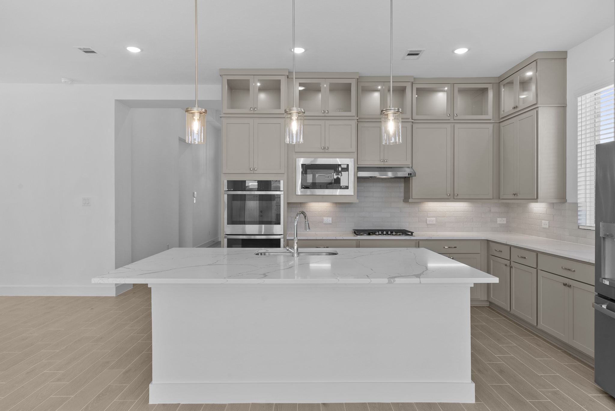 Photos are REPRESENTATIVE of the home /floor plan and are NOT of the actual home.  Selections, features, and room options vary.