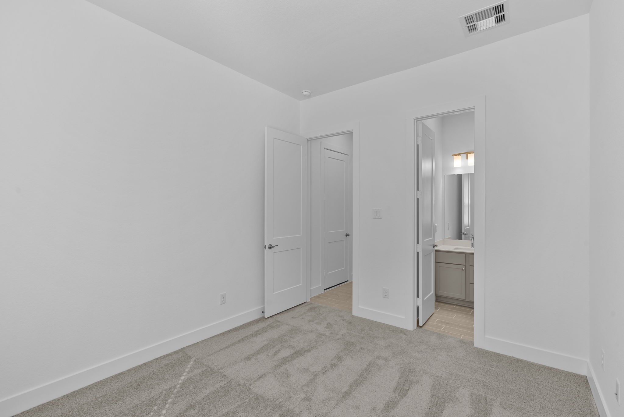 Photos are REPRESENTATIVE of the home /floor plan and are NOT of the actual home.  Selections, features, and room options vary.