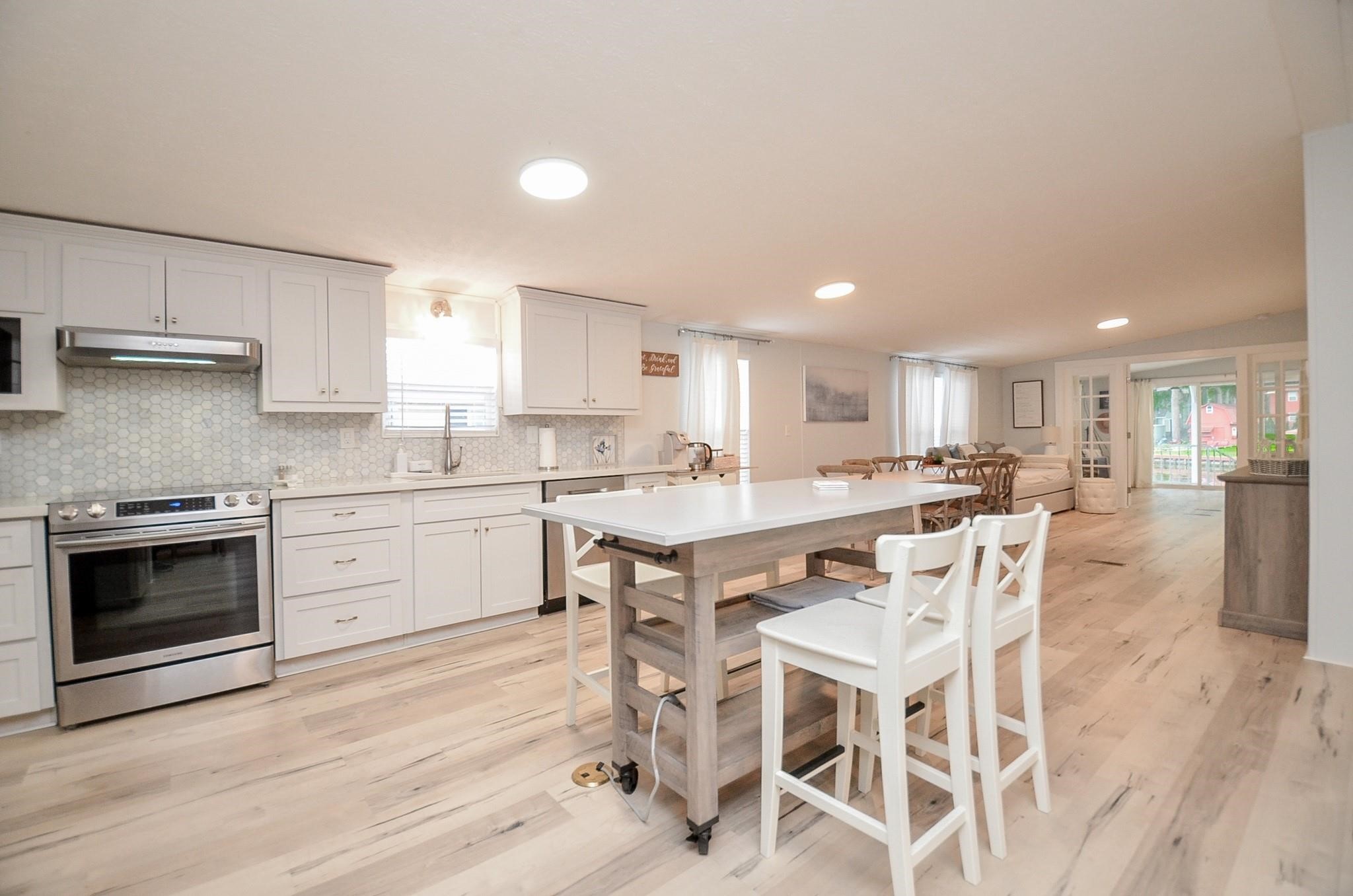 14186 & 14184 Shadow Bay Drive, Willis, TX 77318