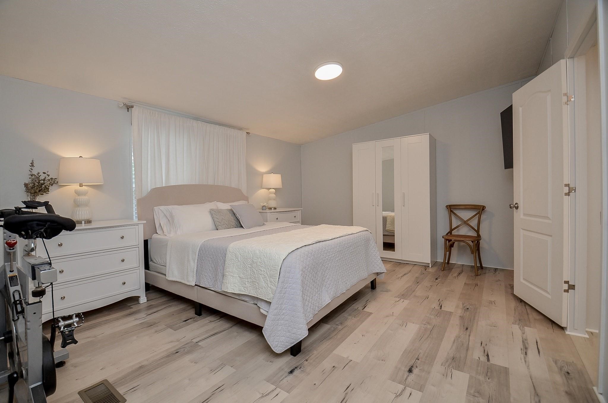 14186 & 14184 Shadow Bay Drive, Willis, TX 77318