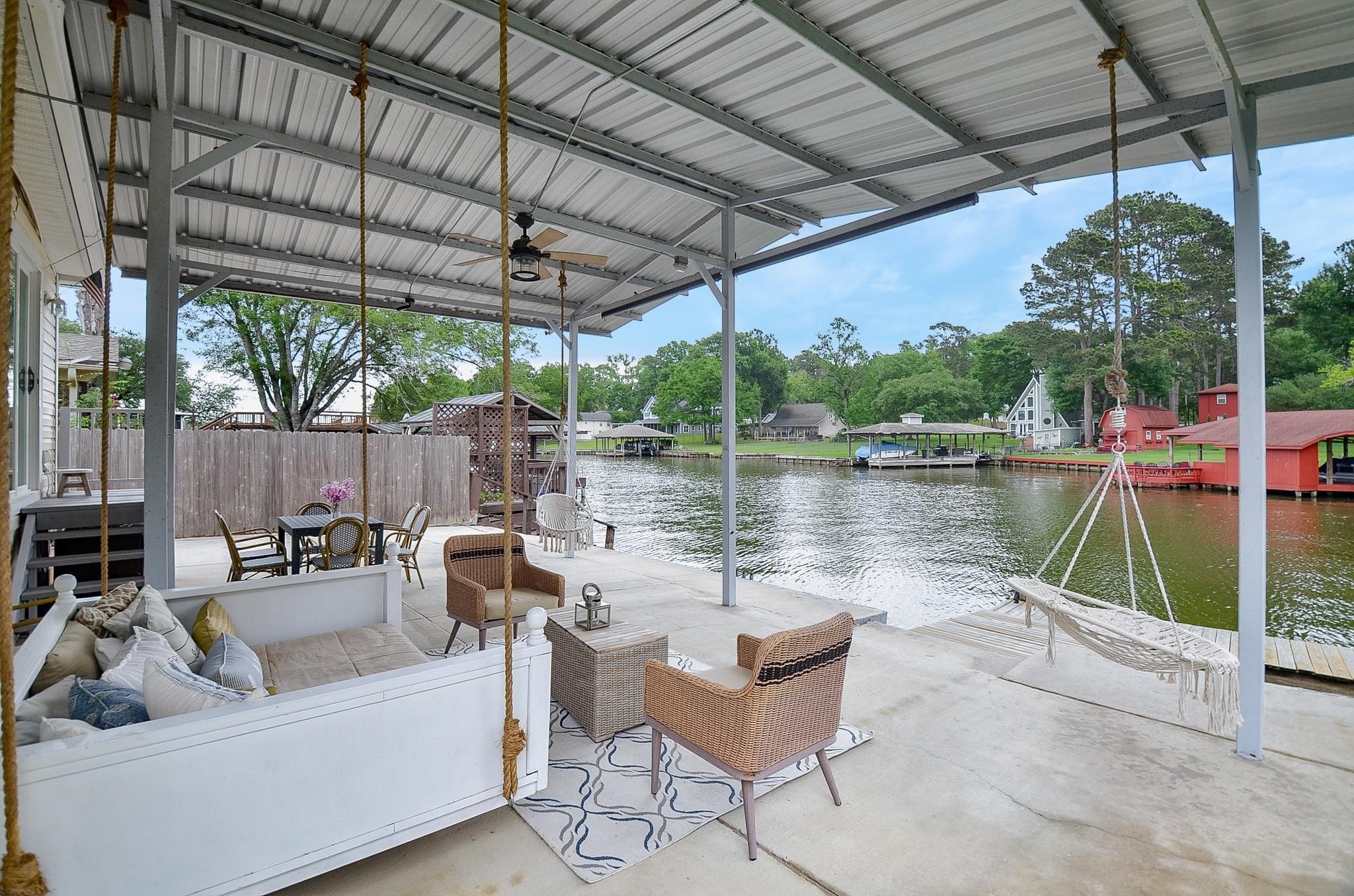14186 & 14184 Shadow Bay Drive, Willis, TX 77318