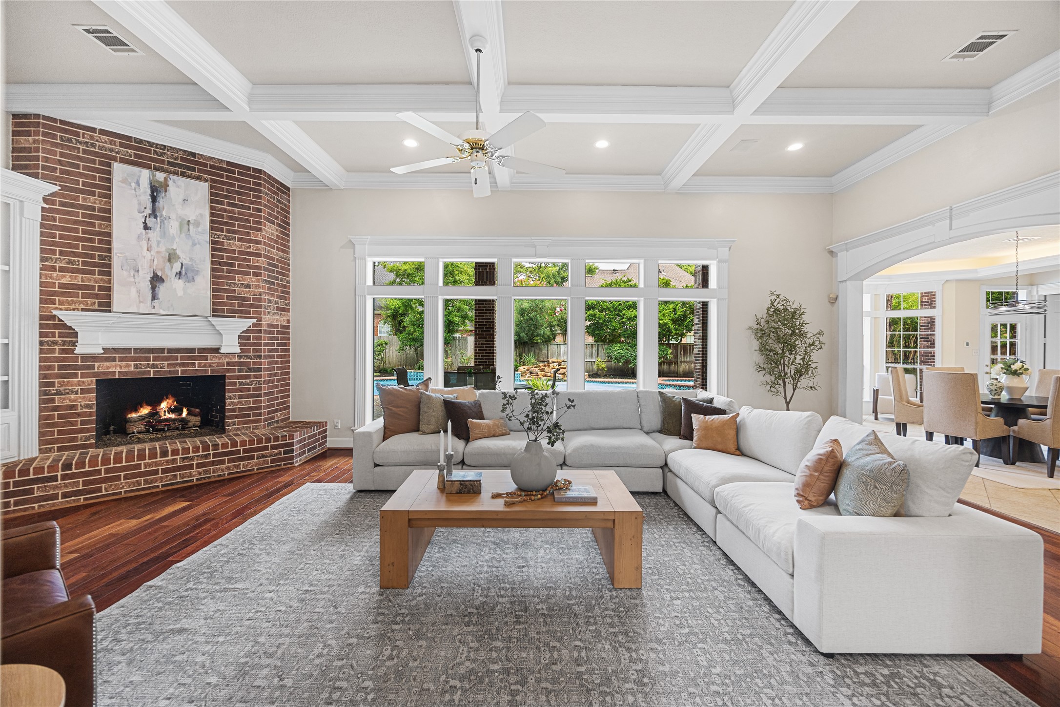 Walls of windows fill the living space with natural light. Walls of windows fill the living space with natural light.
