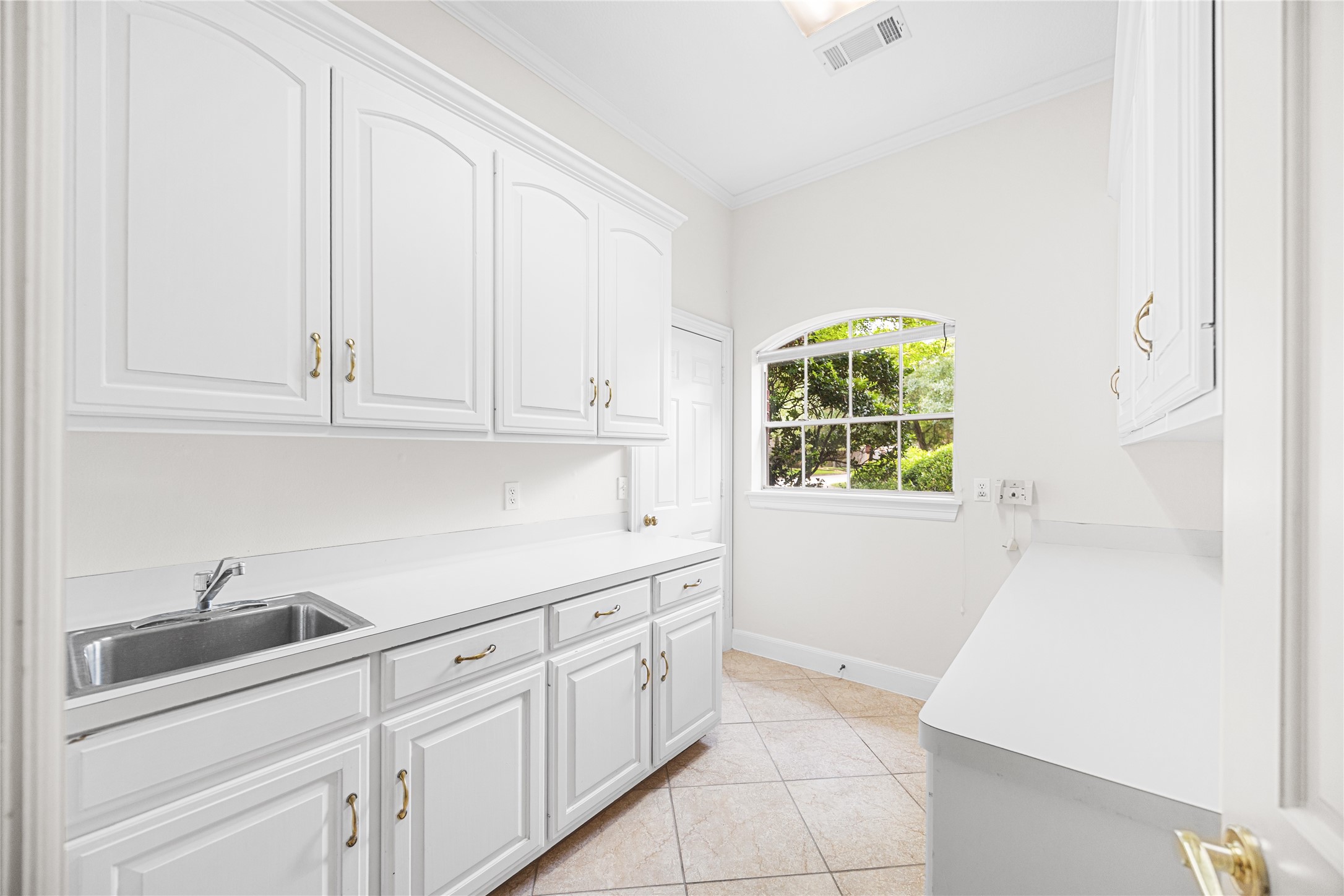 Additional utility room just off the garage.