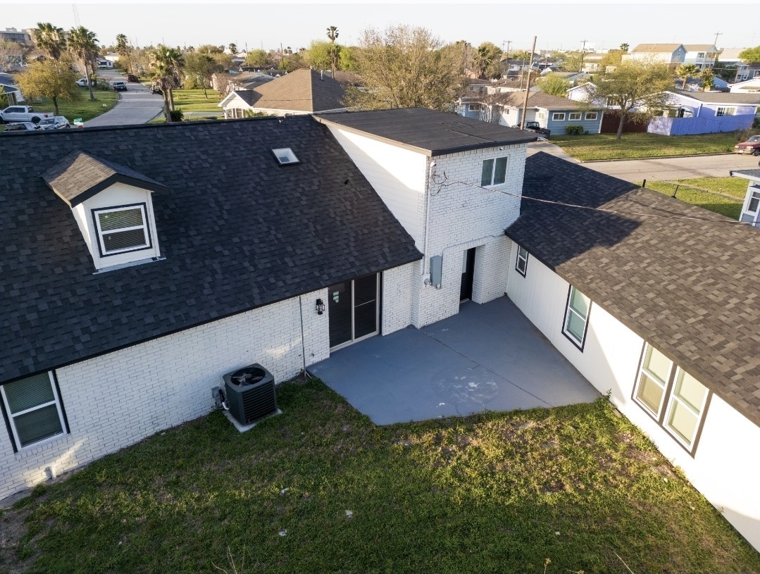 1402 Bayou Shore Drive, Galveston, TX 77551