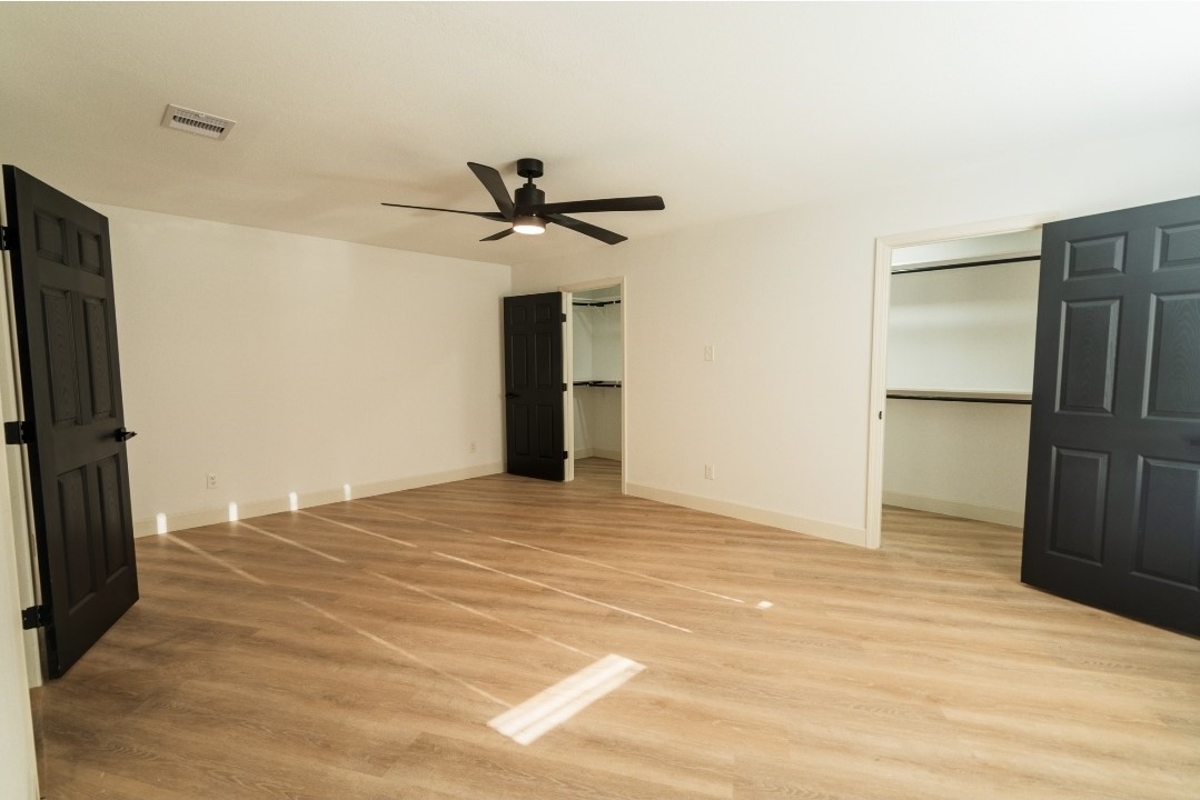 1402 Bayou Shore Drive, Galveston, TX 77551