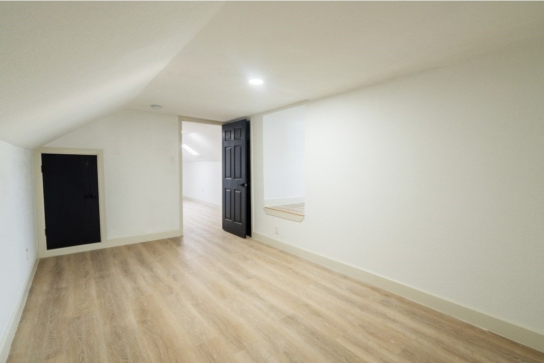1402 Bayou Shore Drive, Galveston, TX 77551