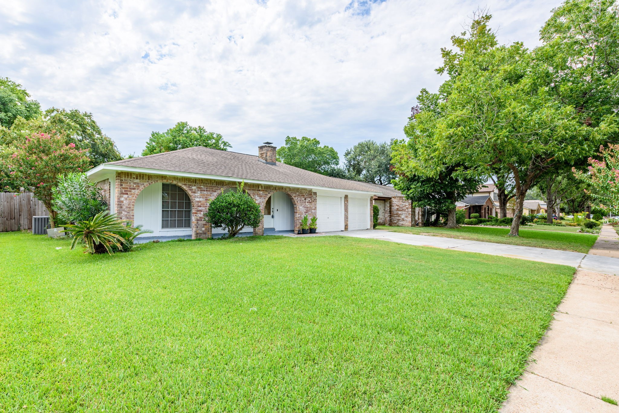 8819 Stone Brook Lane, Houston, TX 77040