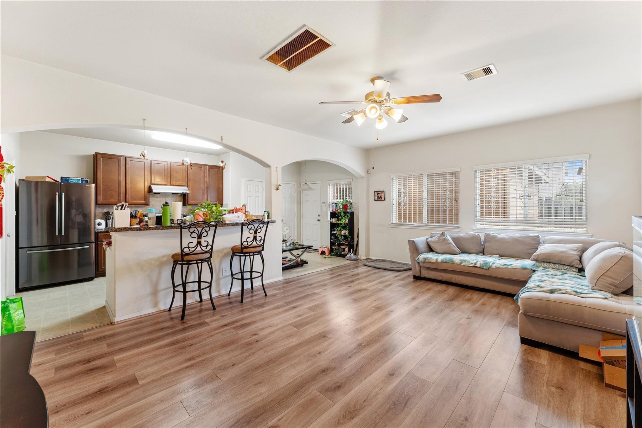7255 Autumn Sun Drive, Houston, TX 77083