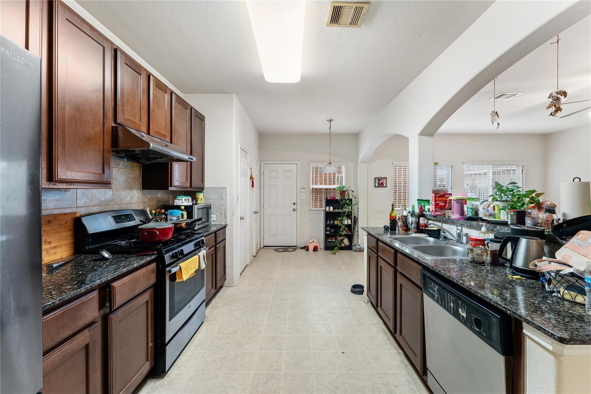 7255 Autumn Sun Drive, Houston, TX 77083