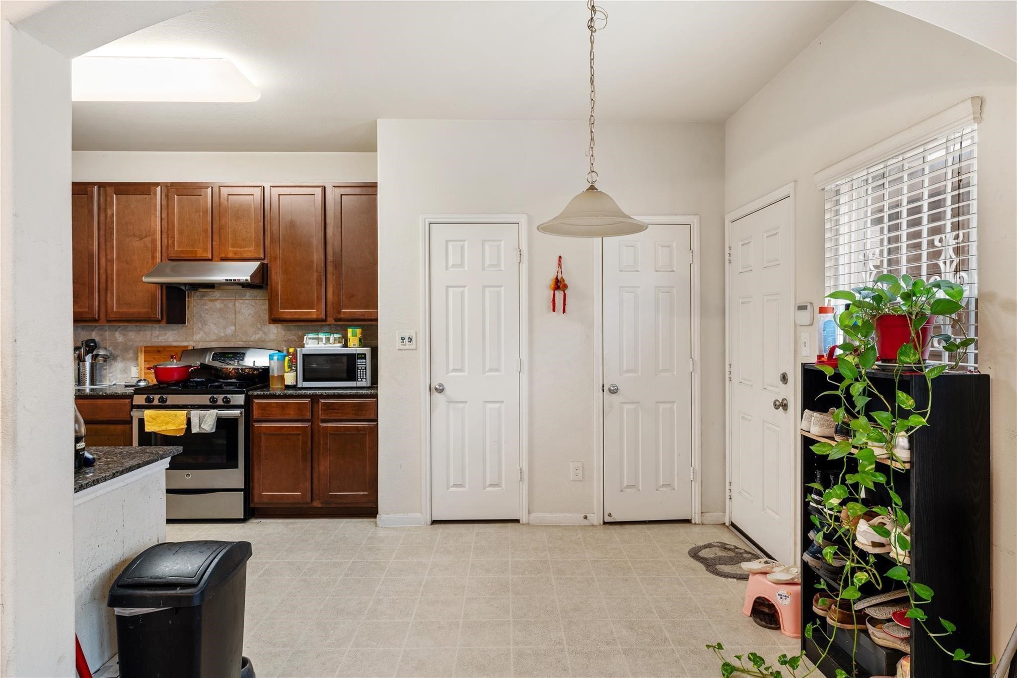 7255 Autumn Sun Drive, Houston, TX 77083