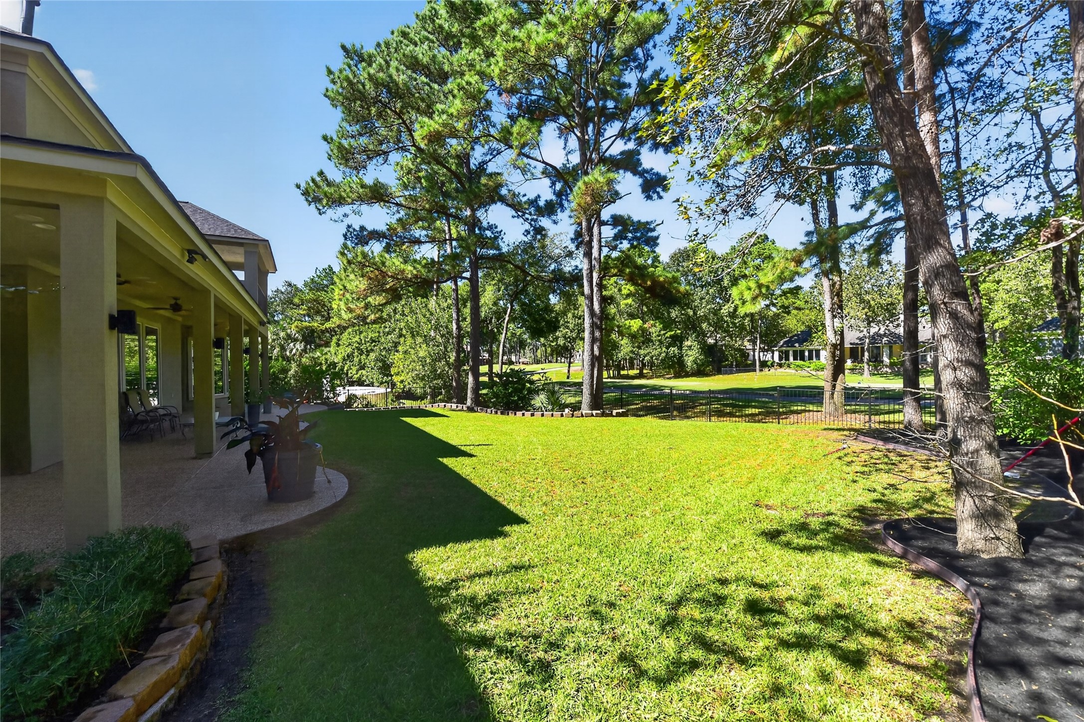 3111 Bentwater Drive, Montgomery, TX 77356