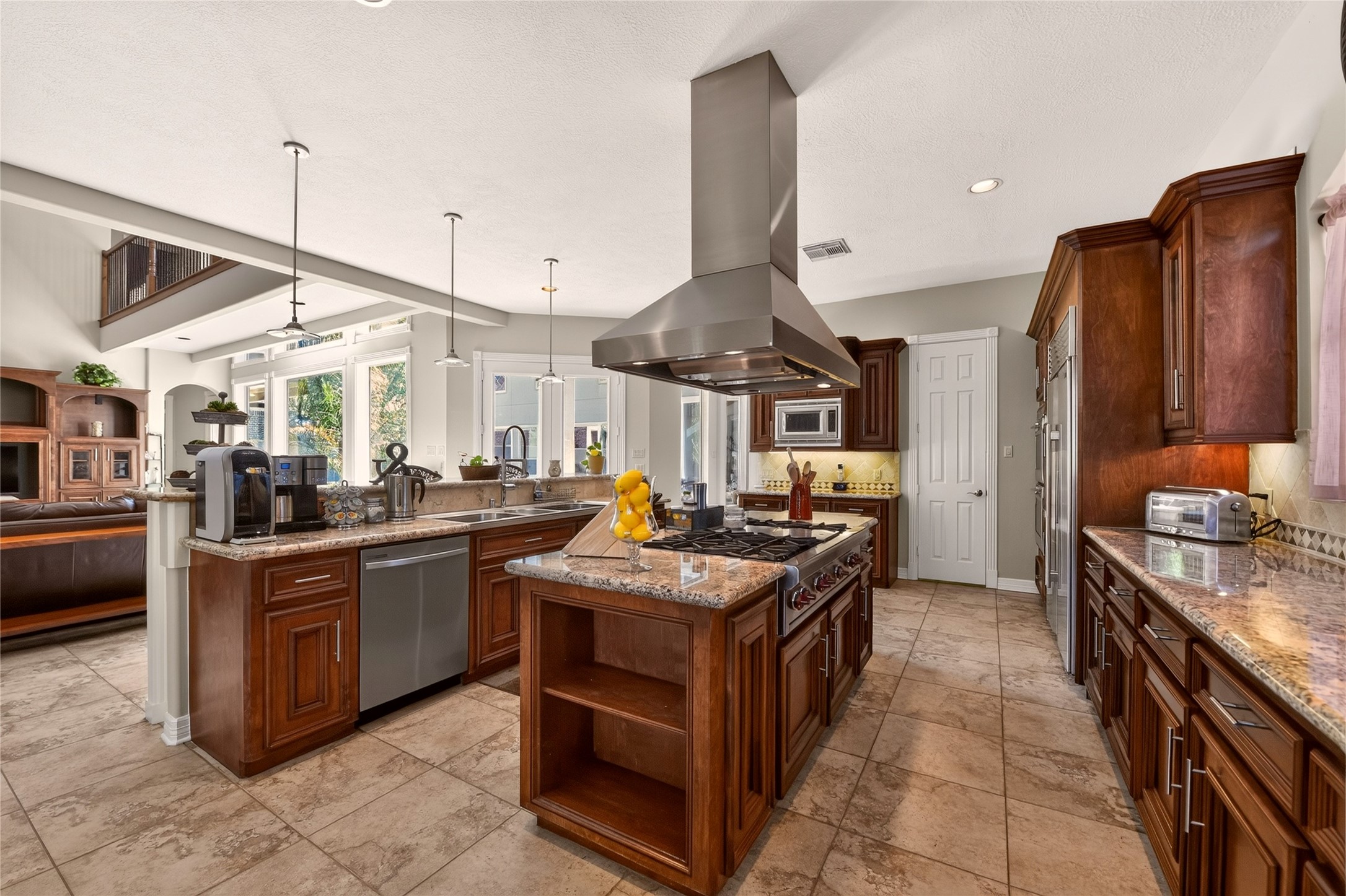 3111 Bentwater Drive, Montgomery, TX 77356